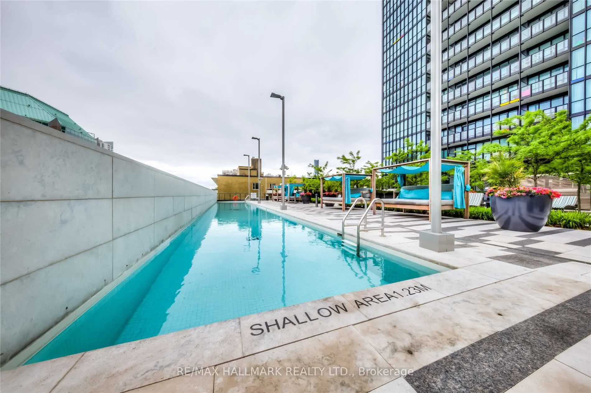 101 Charles Street E, #2505