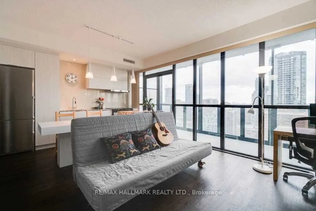 101 Charles Street E, #2505