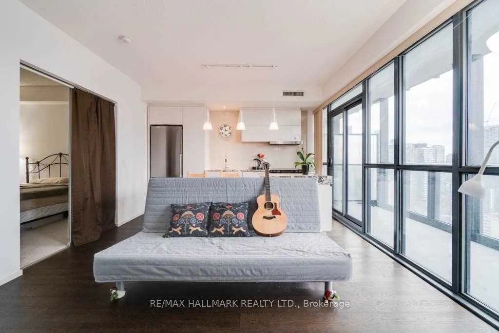 101 Charles Street E, #2505