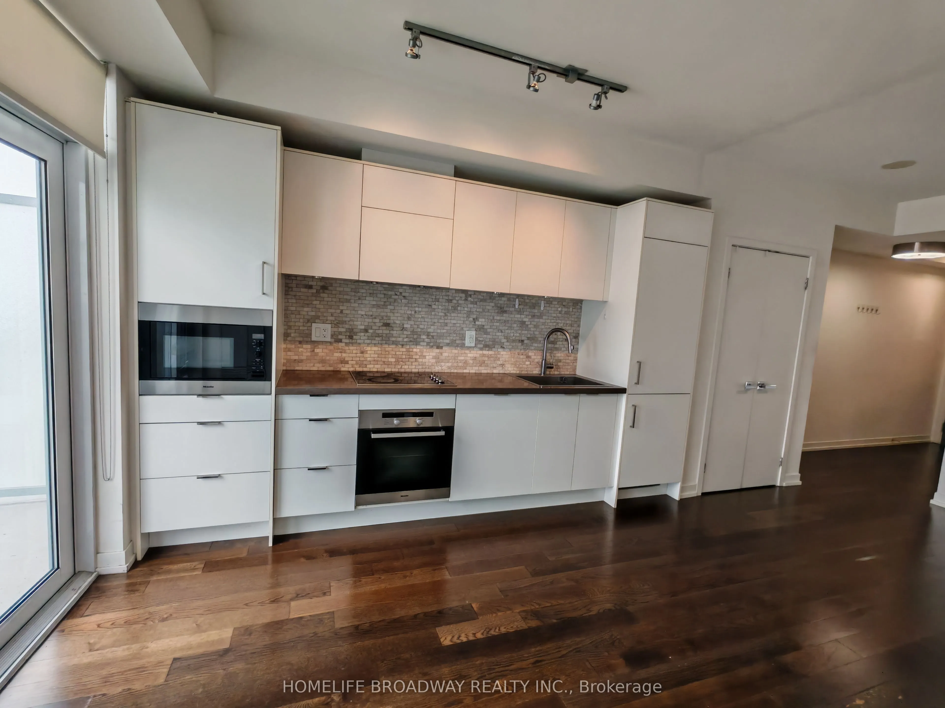 21 Widmer Street, #3403
