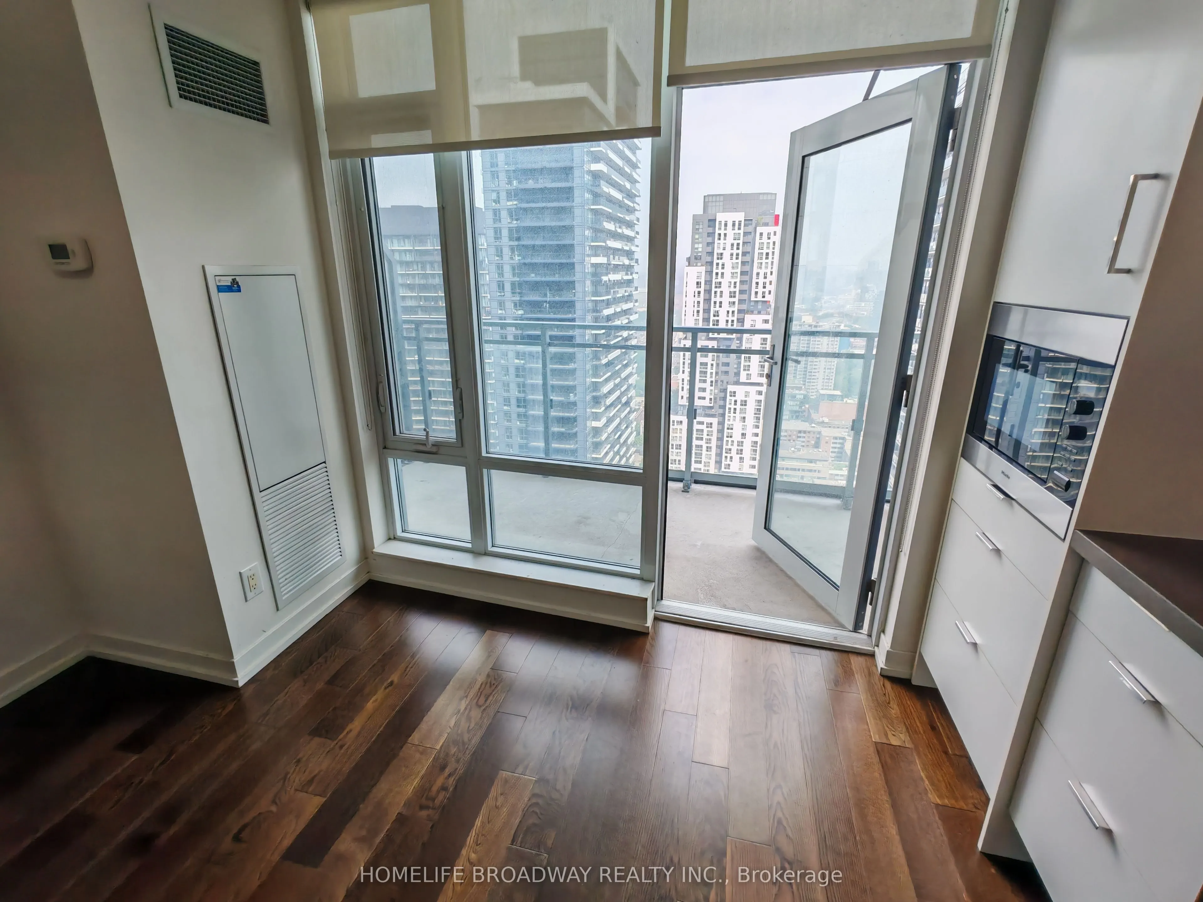 21 Widmer Street, #3403