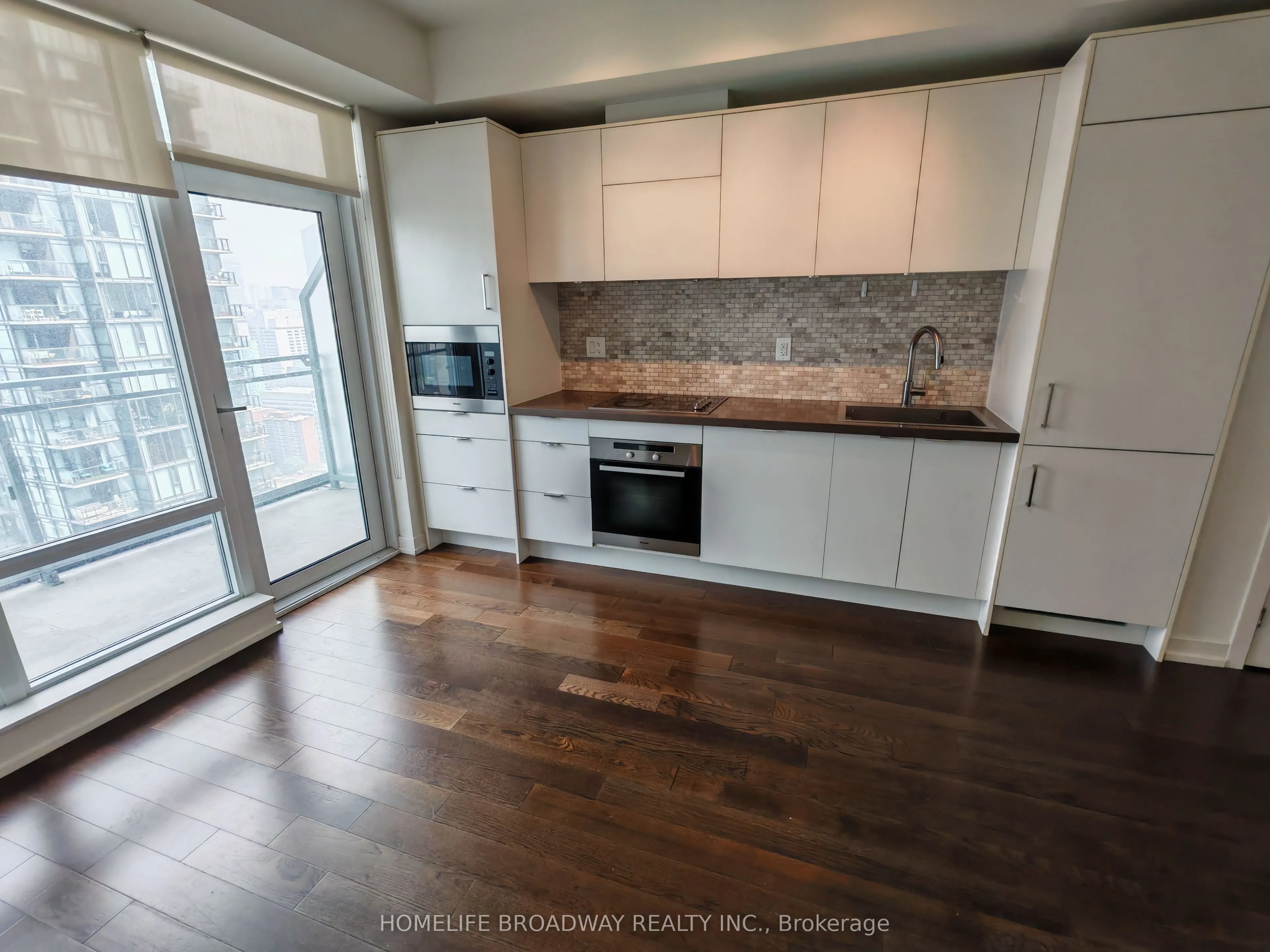 21 Widmer Street, #3403