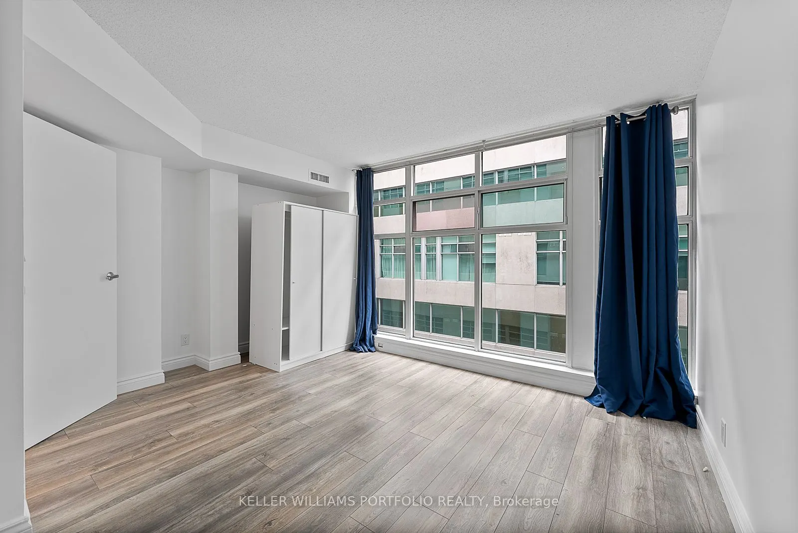 388 Richmond Street W, #918