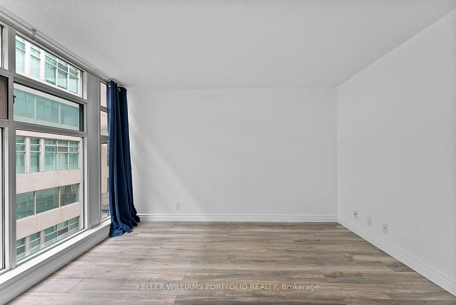 388 Richmond Street W, #918