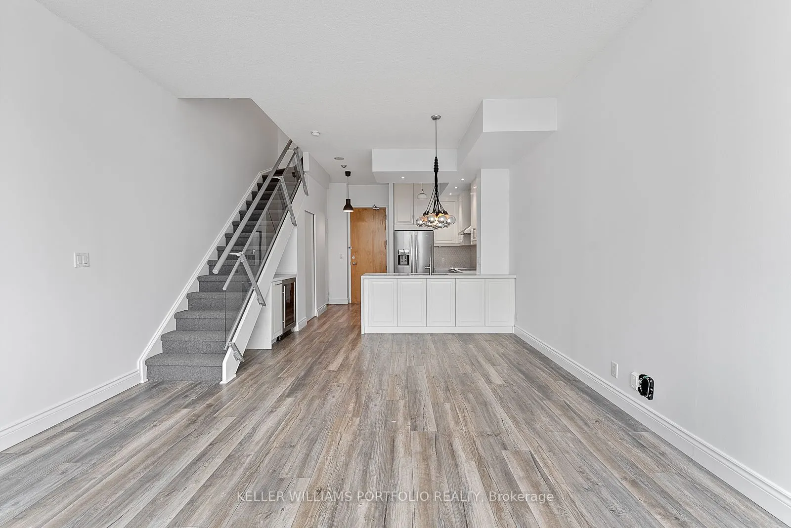 388 Richmond Street W, #918