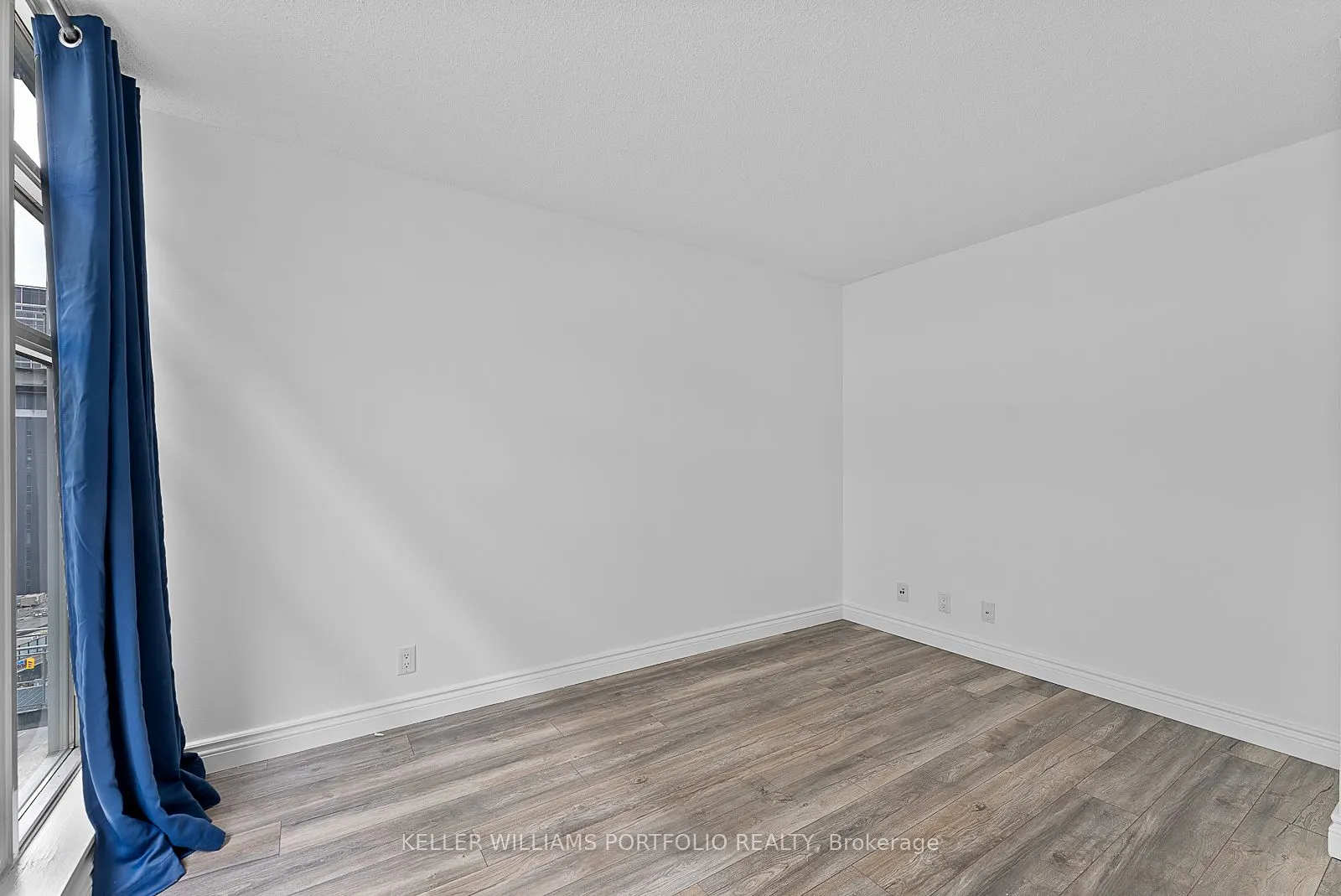 388 Richmond Street W, #918