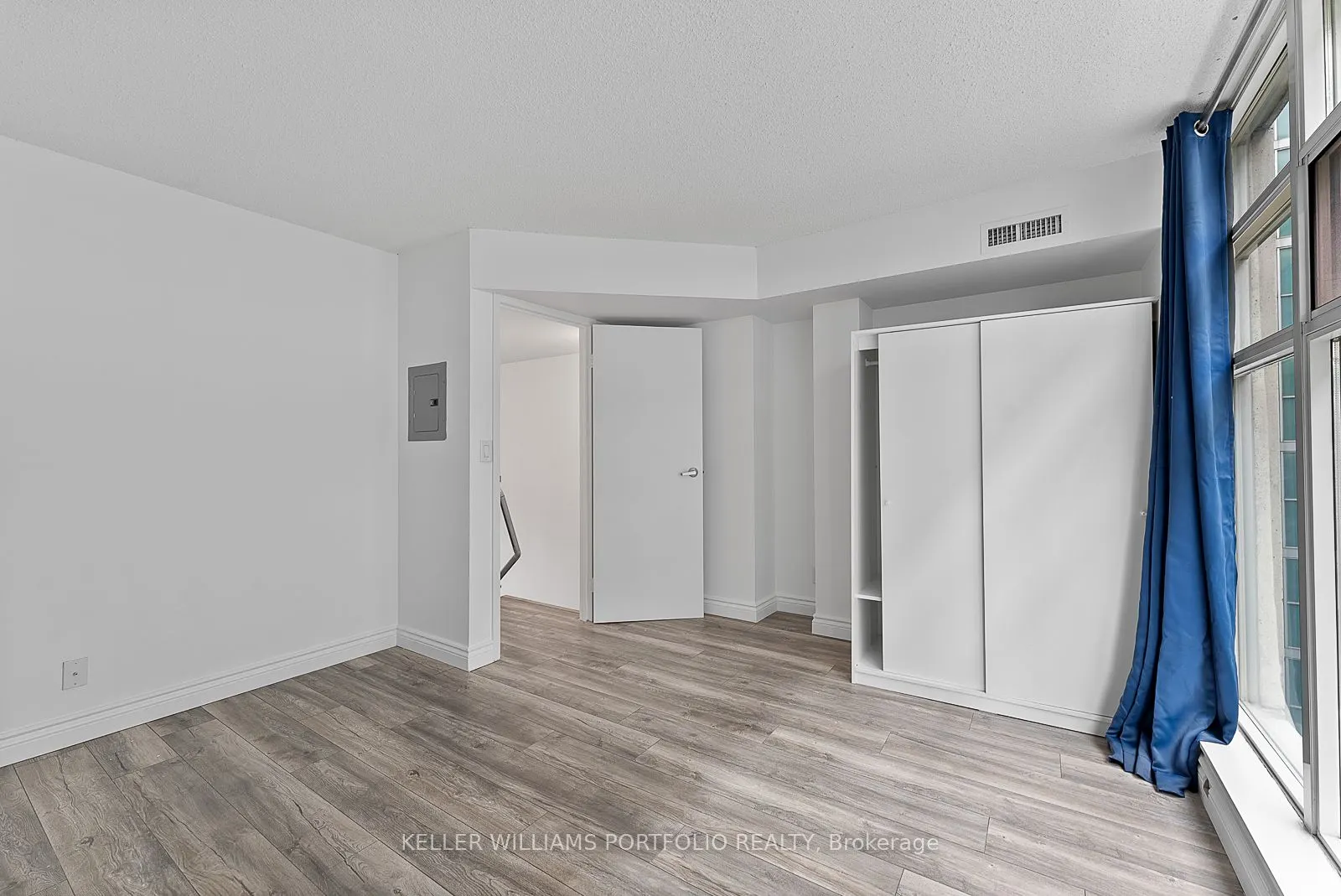 388 Richmond Street W, #918