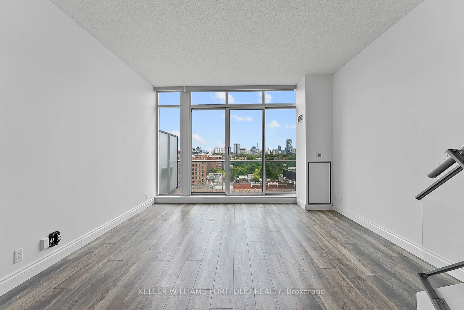 388 Richmond Street W, #918