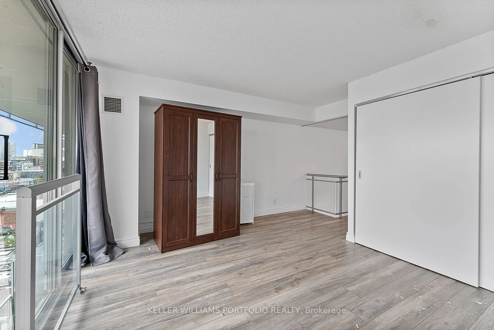 388 Richmond Street W, #918