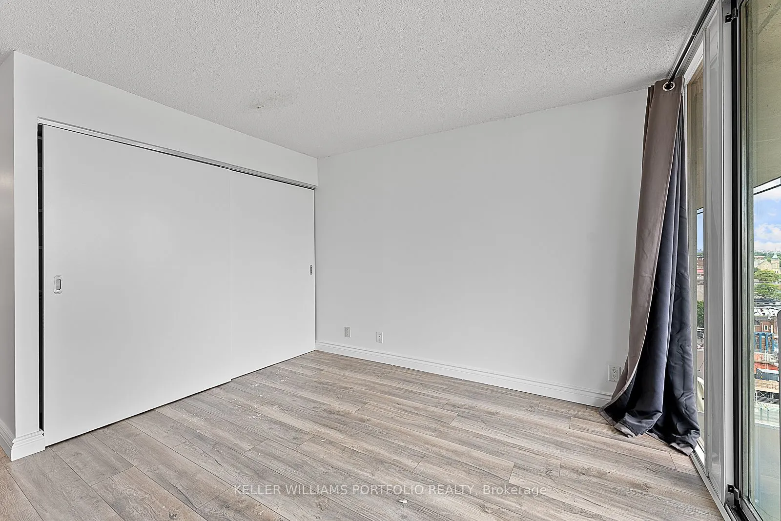 388 Richmond Street W, #918