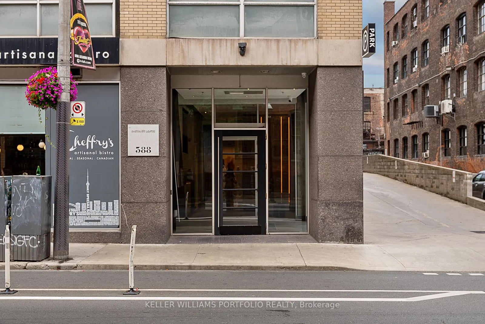 388 Richmond Street W, #918