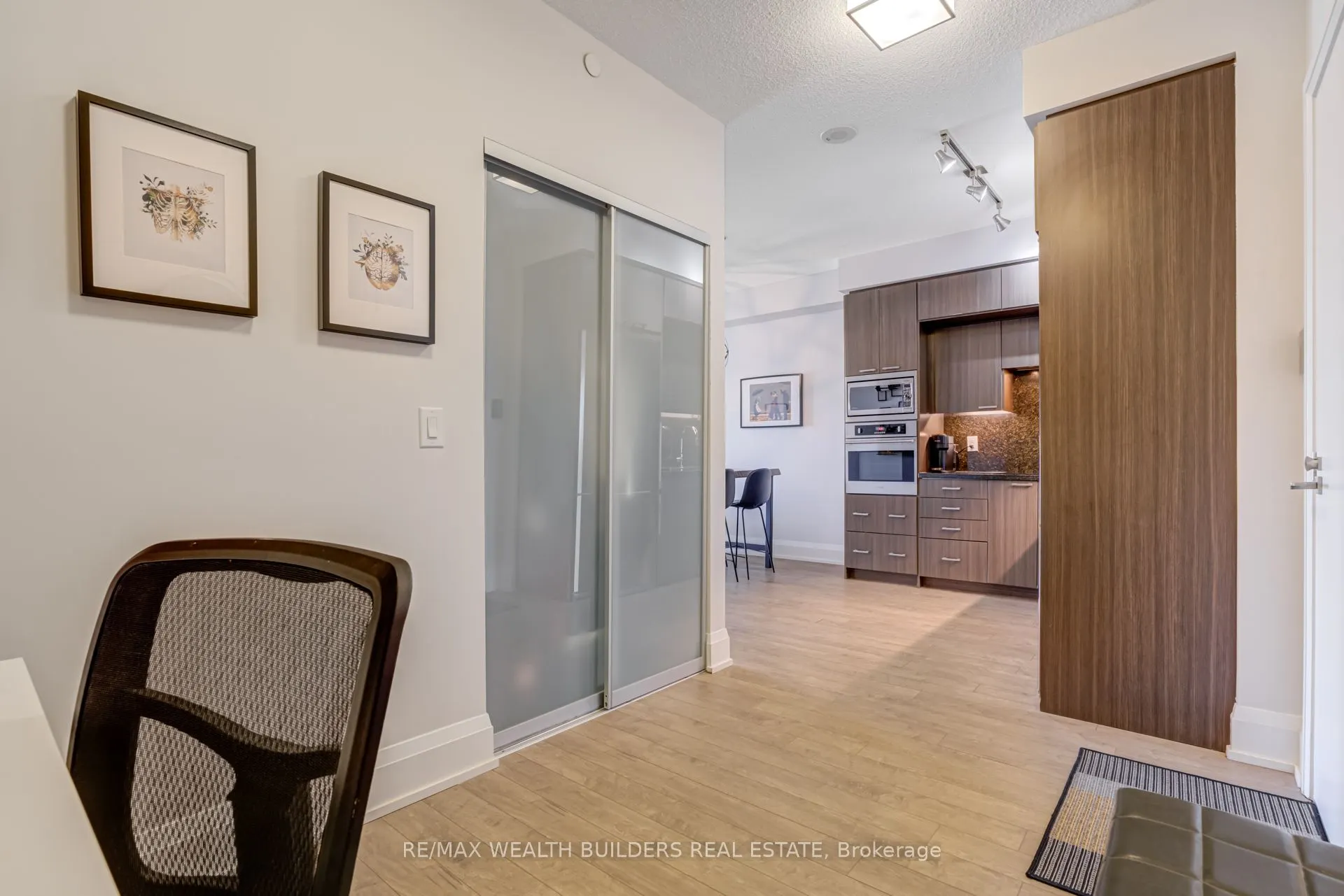 120 Harrison Garden Boulevard, #418