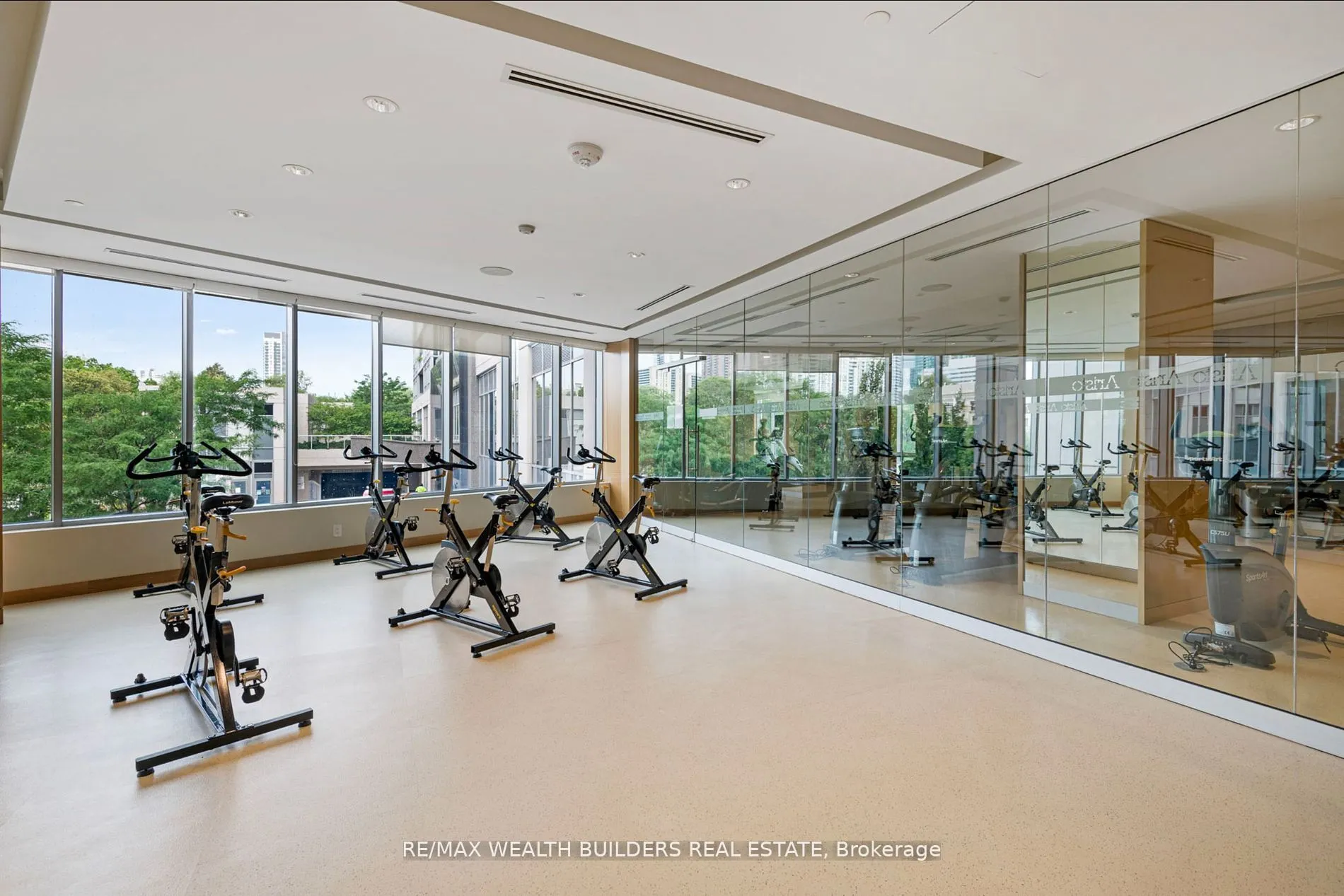120 Harrison Garden Boulevard, #418