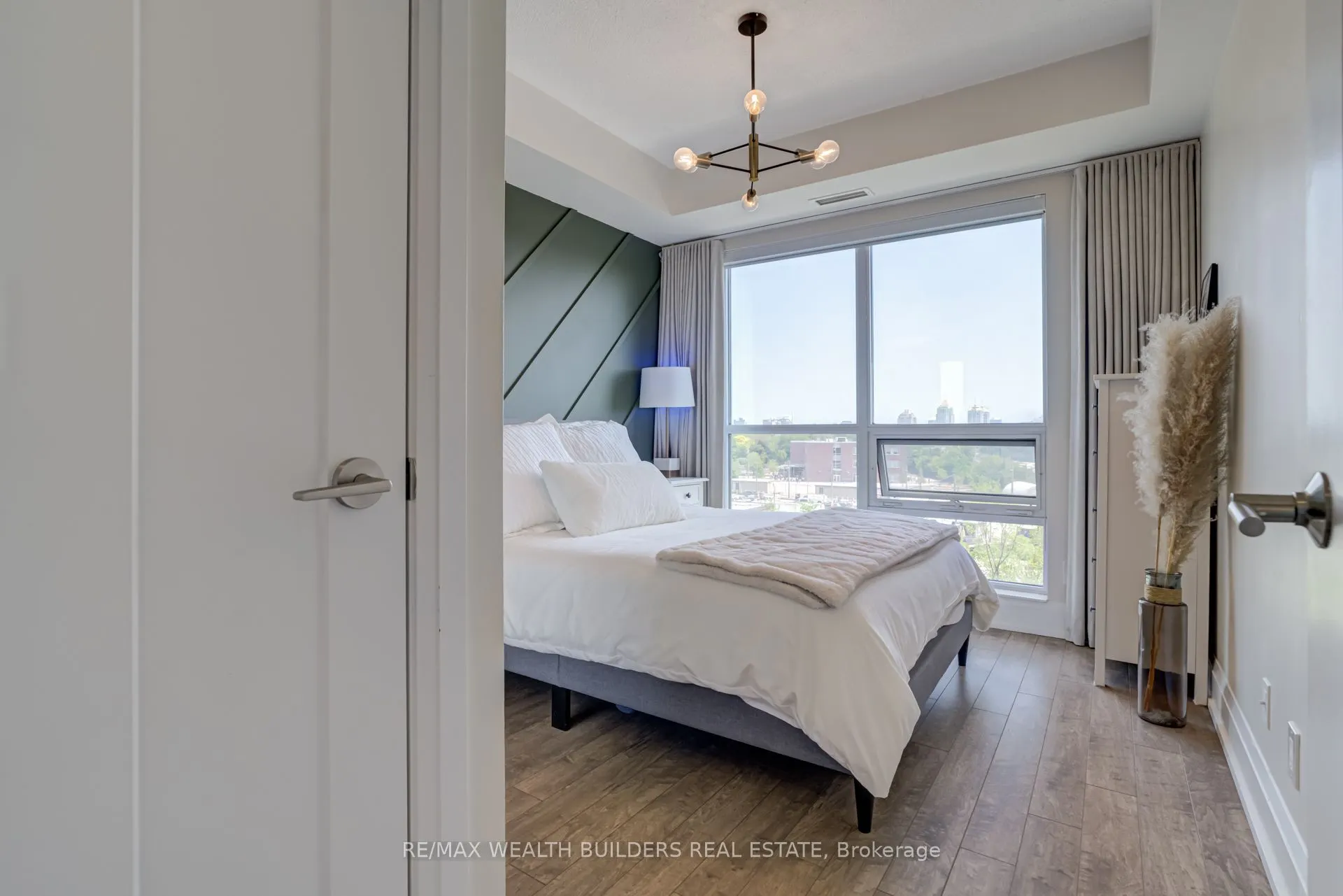 120 Harrison Garden Boulevard, #418