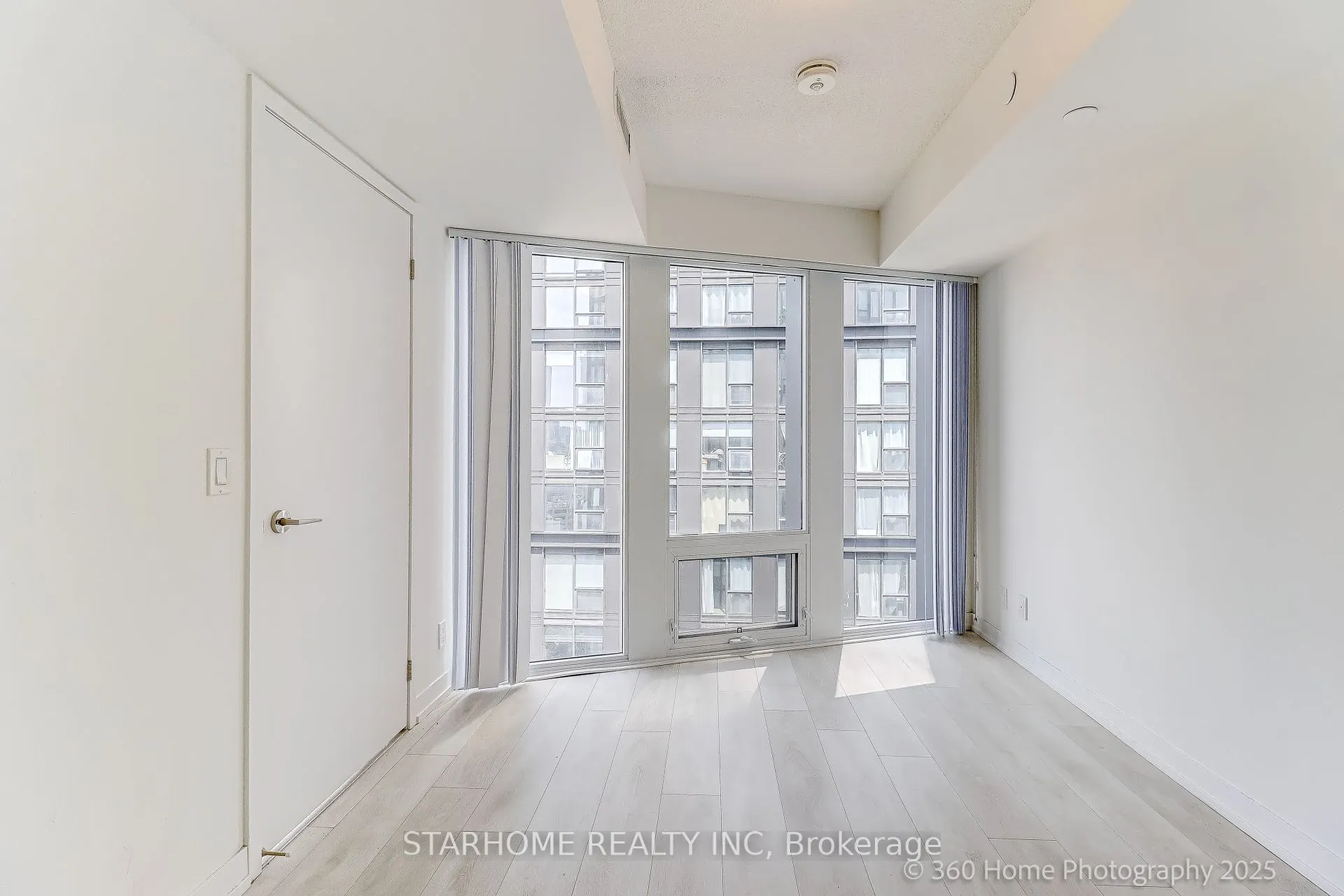 60 Shuter Street, #2609