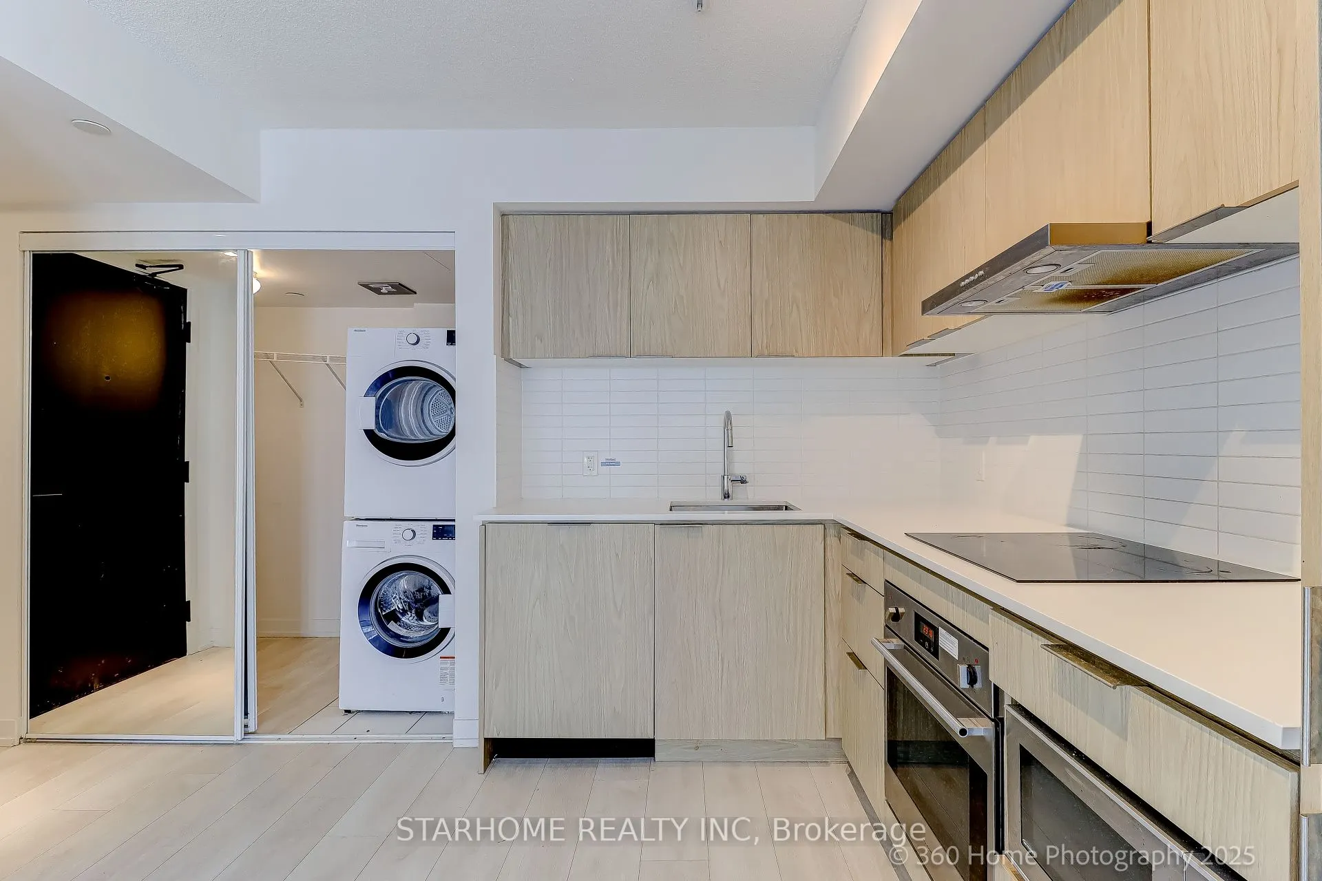 60 Shuter Street, #2609
