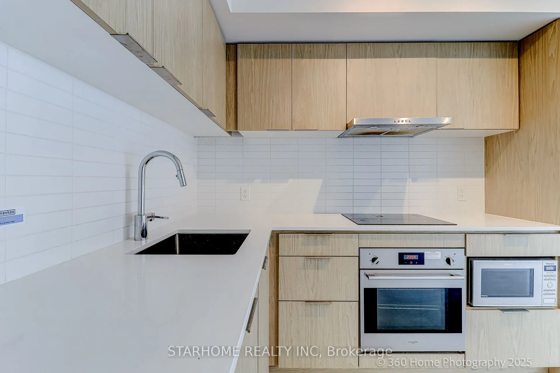 60 Shuter Street, #2609
