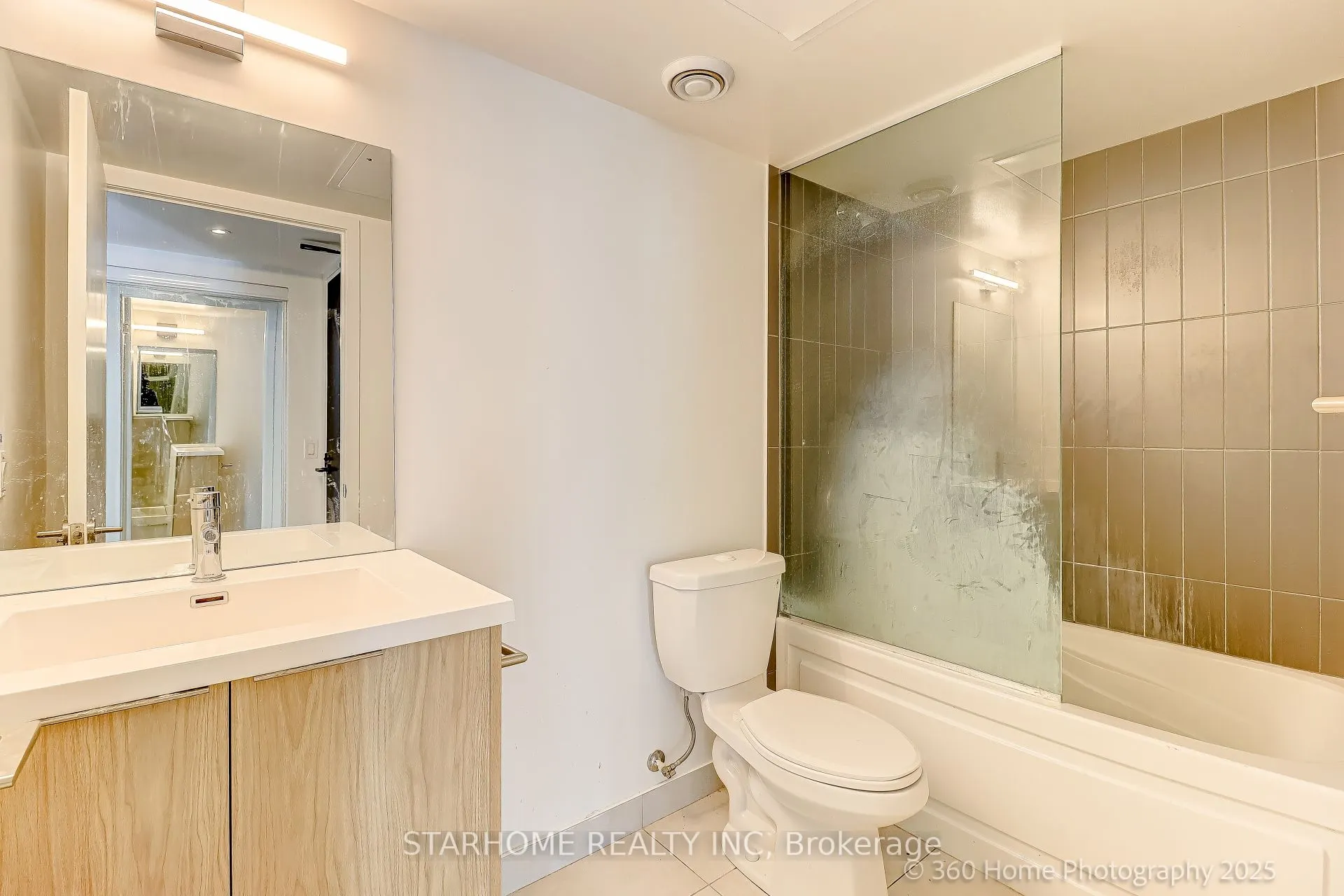 60 Shuter Street, #2609