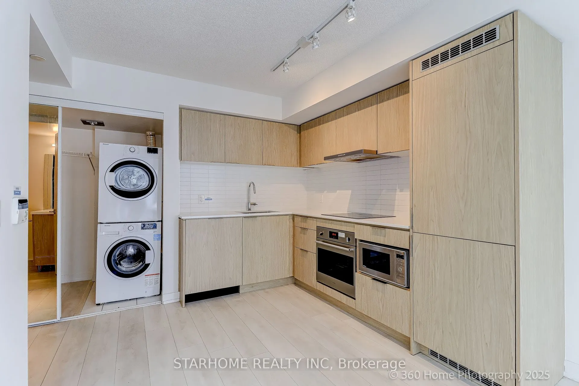 60 Shuter Street, #2609