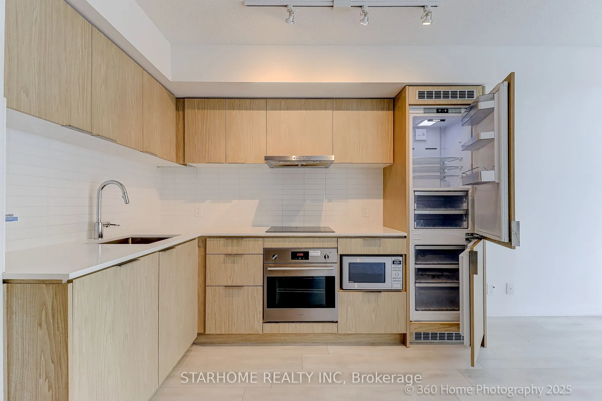 60 Shuter Street, #2609