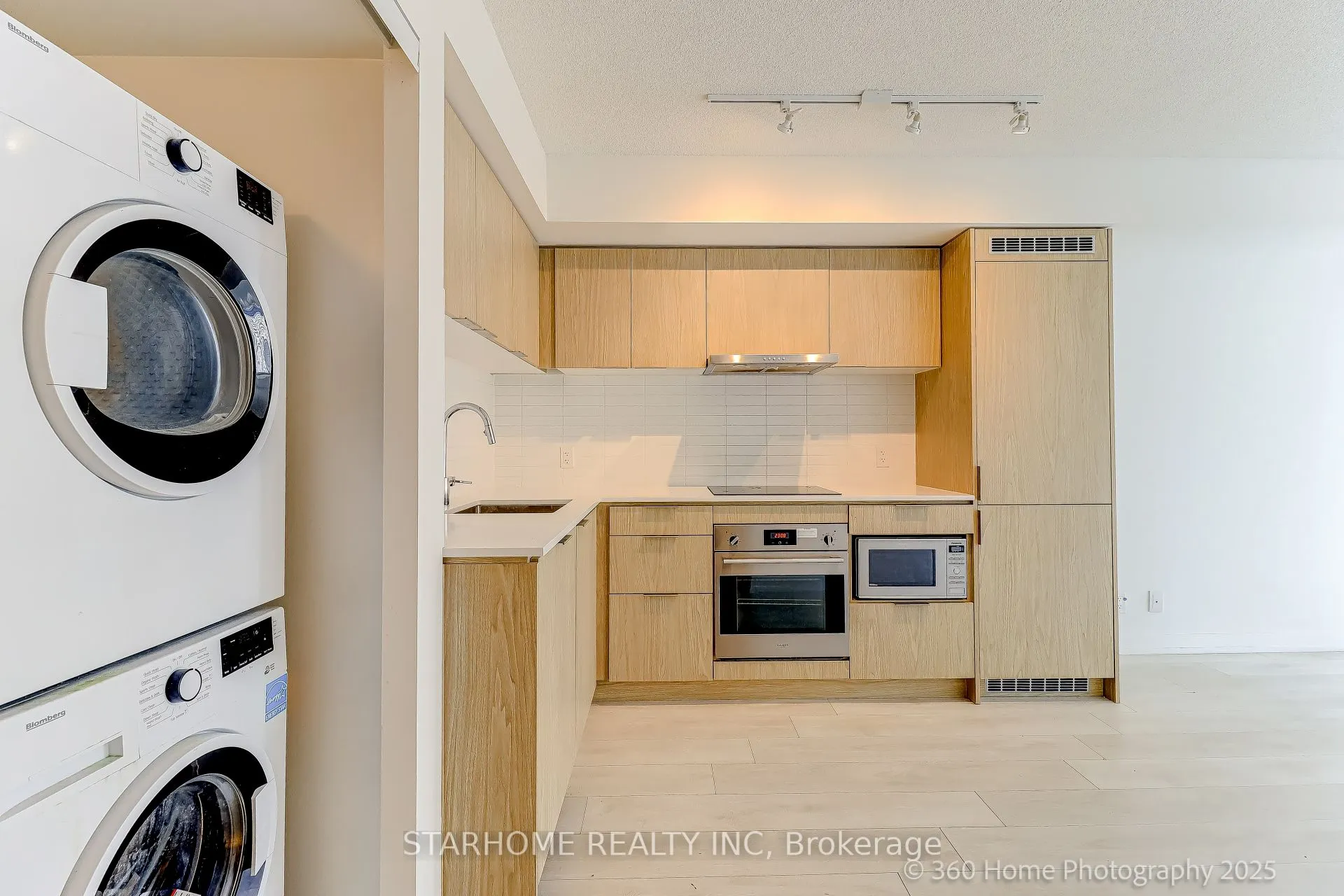 60 Shuter Street, #2609