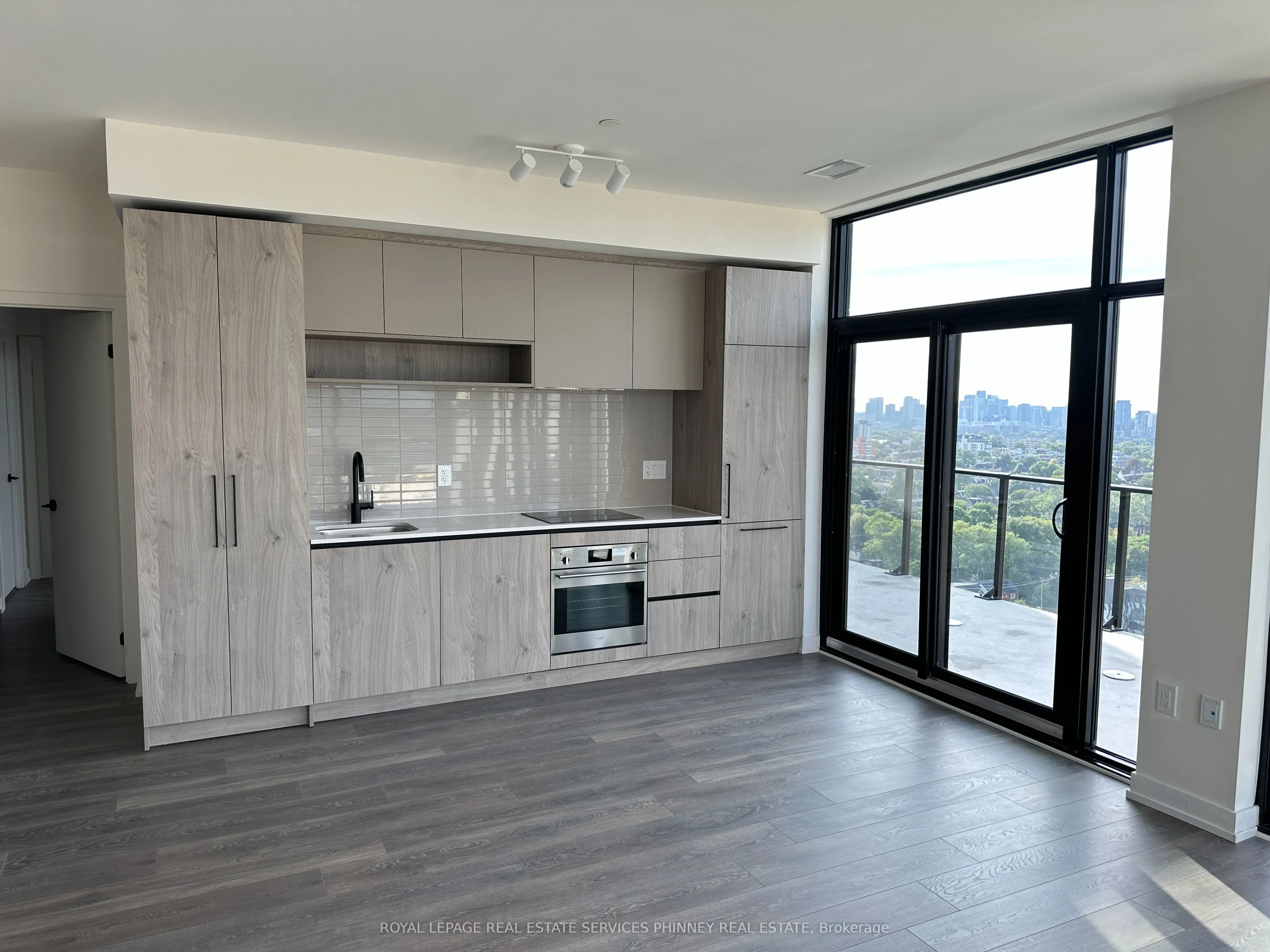 181 Sterling Road, #PH04
