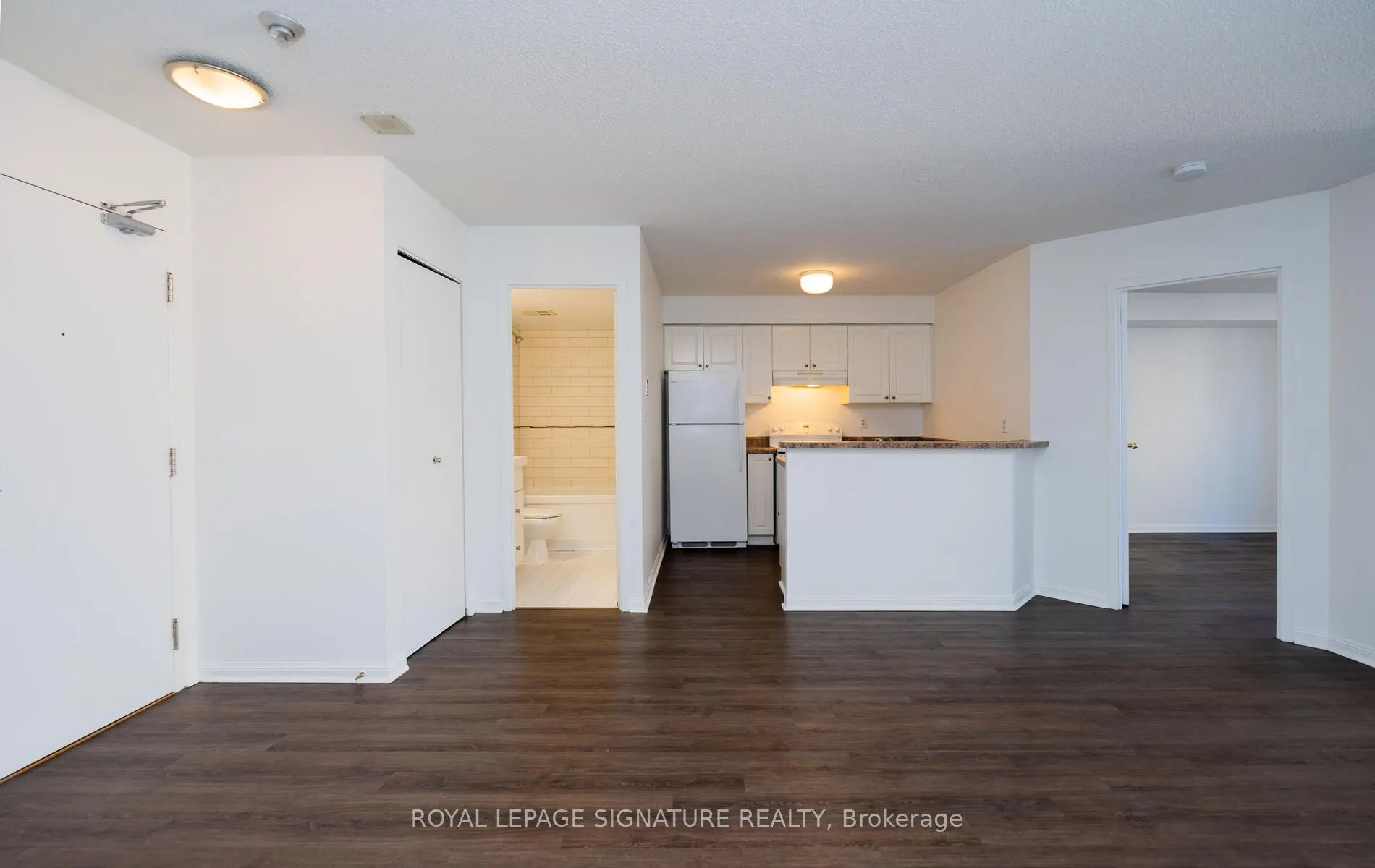 25 Grenville Street, #807