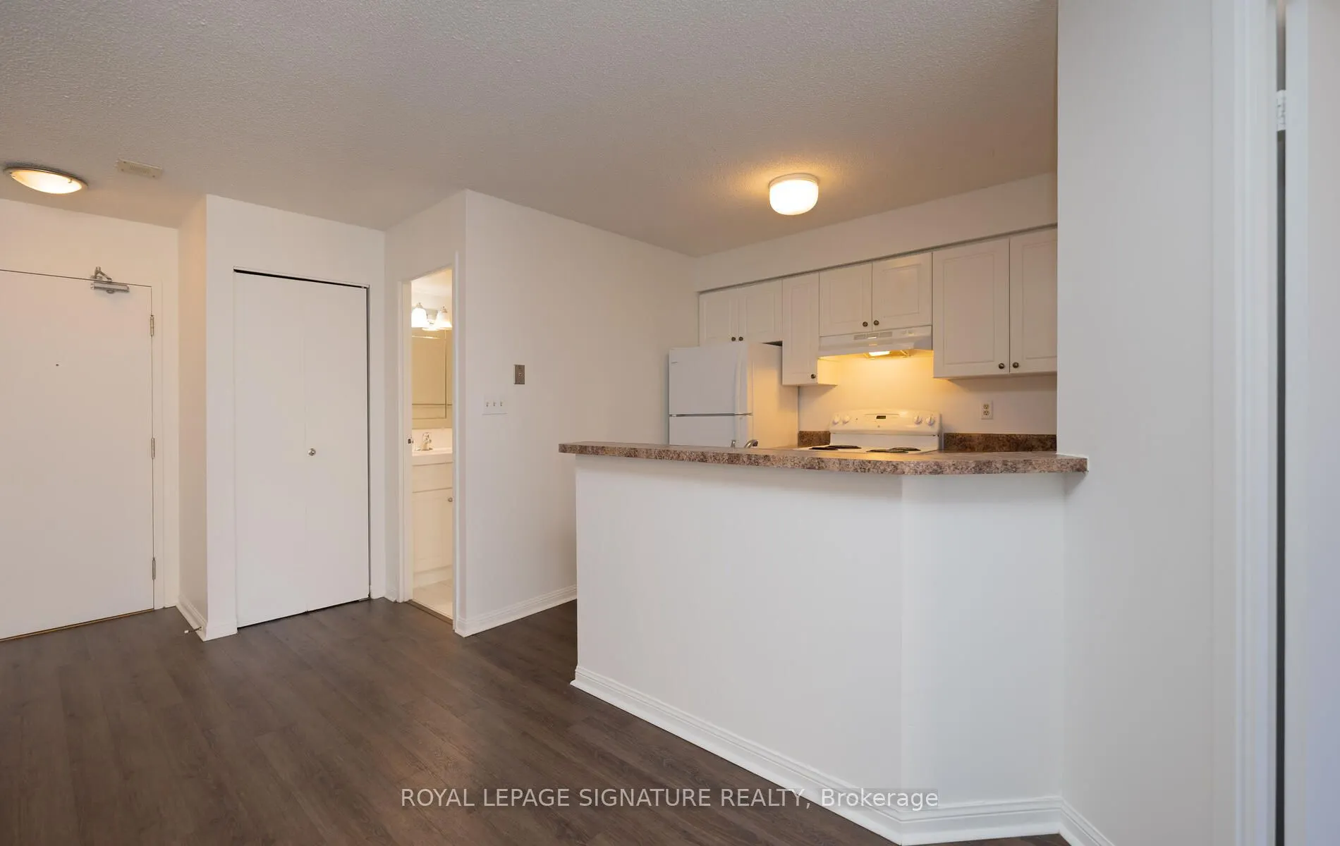 25 Grenville Street, #807