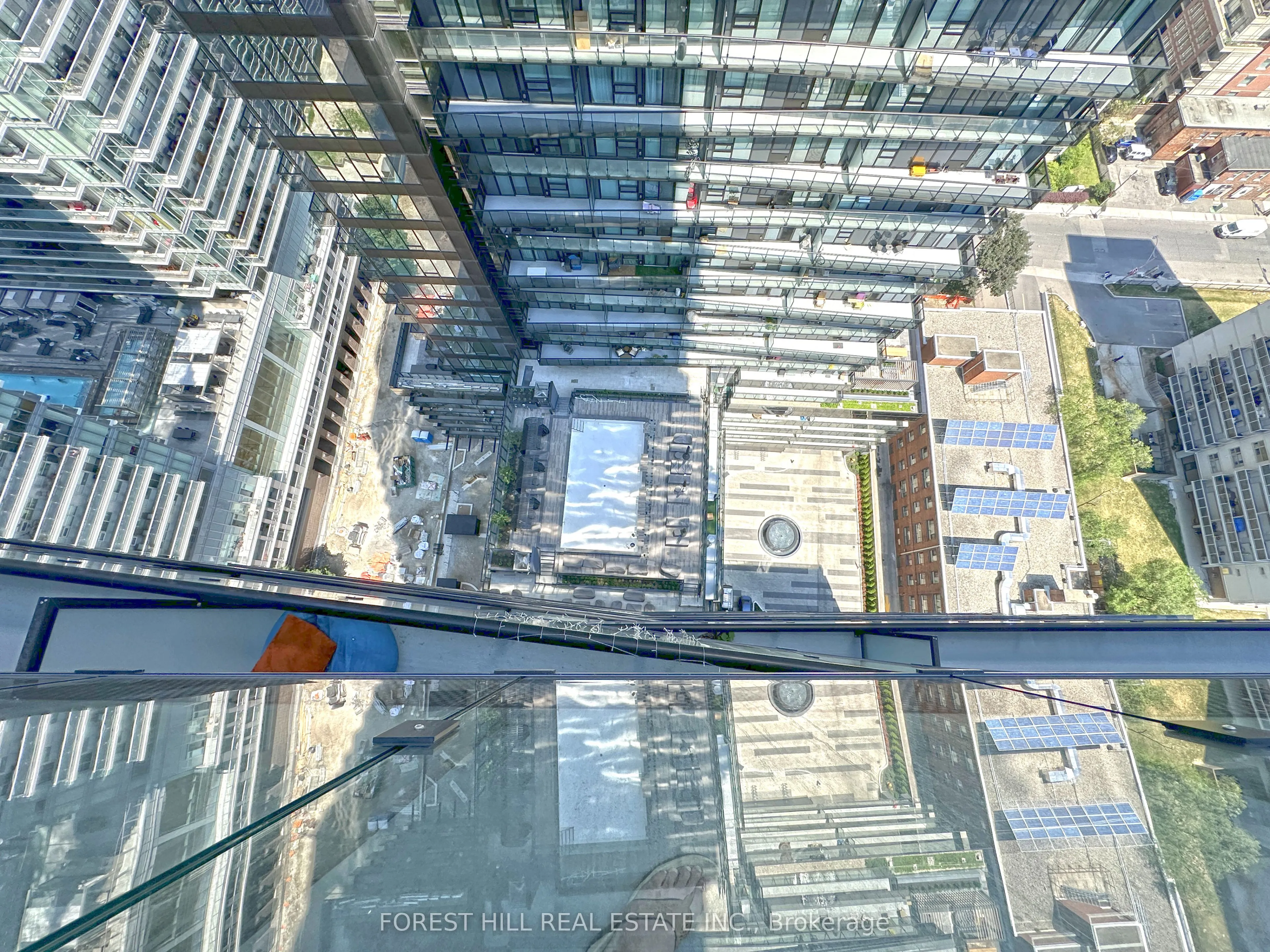 127 Broadway Avenue, #2408