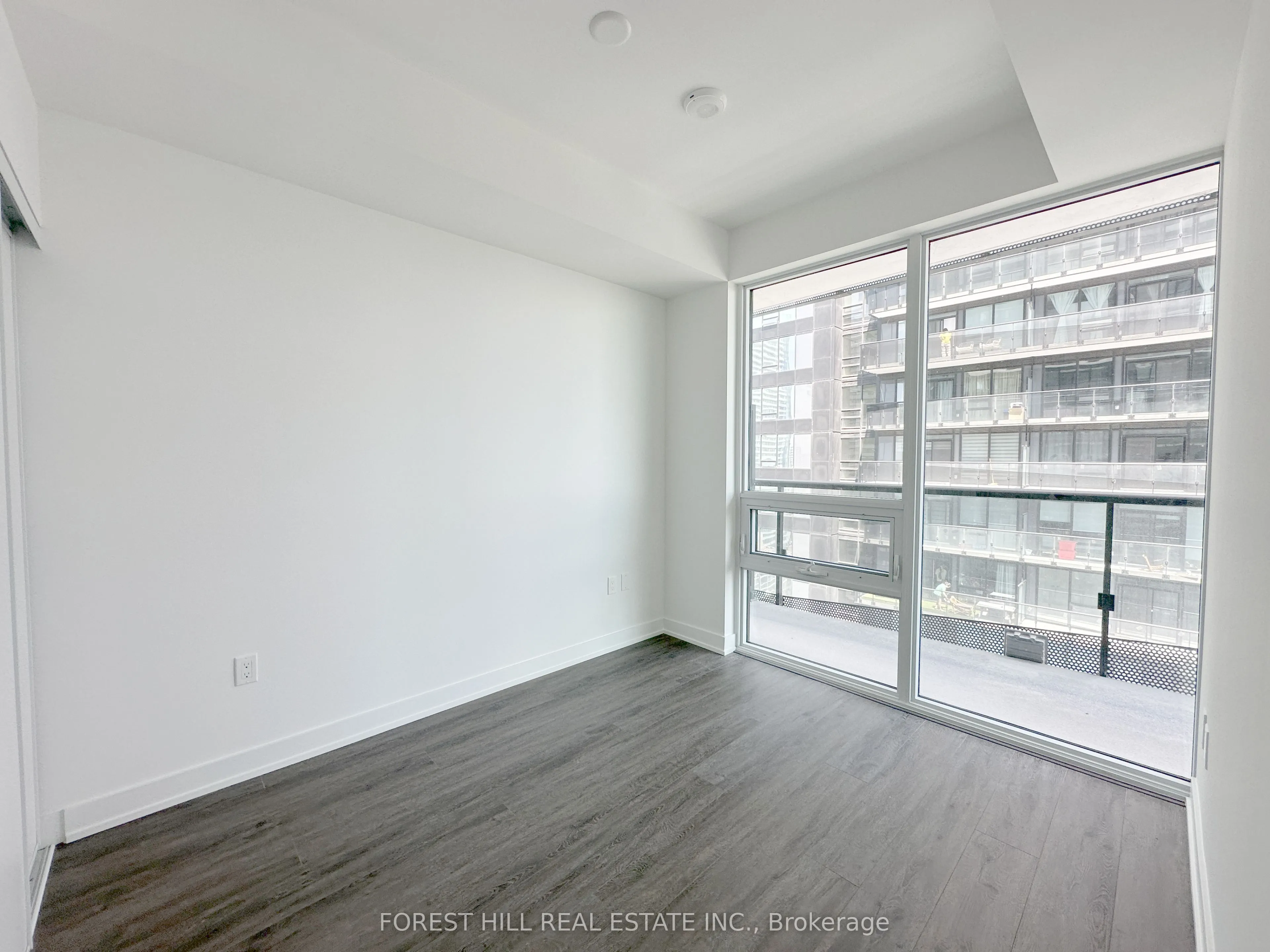 127 Broadway Avenue, #2408