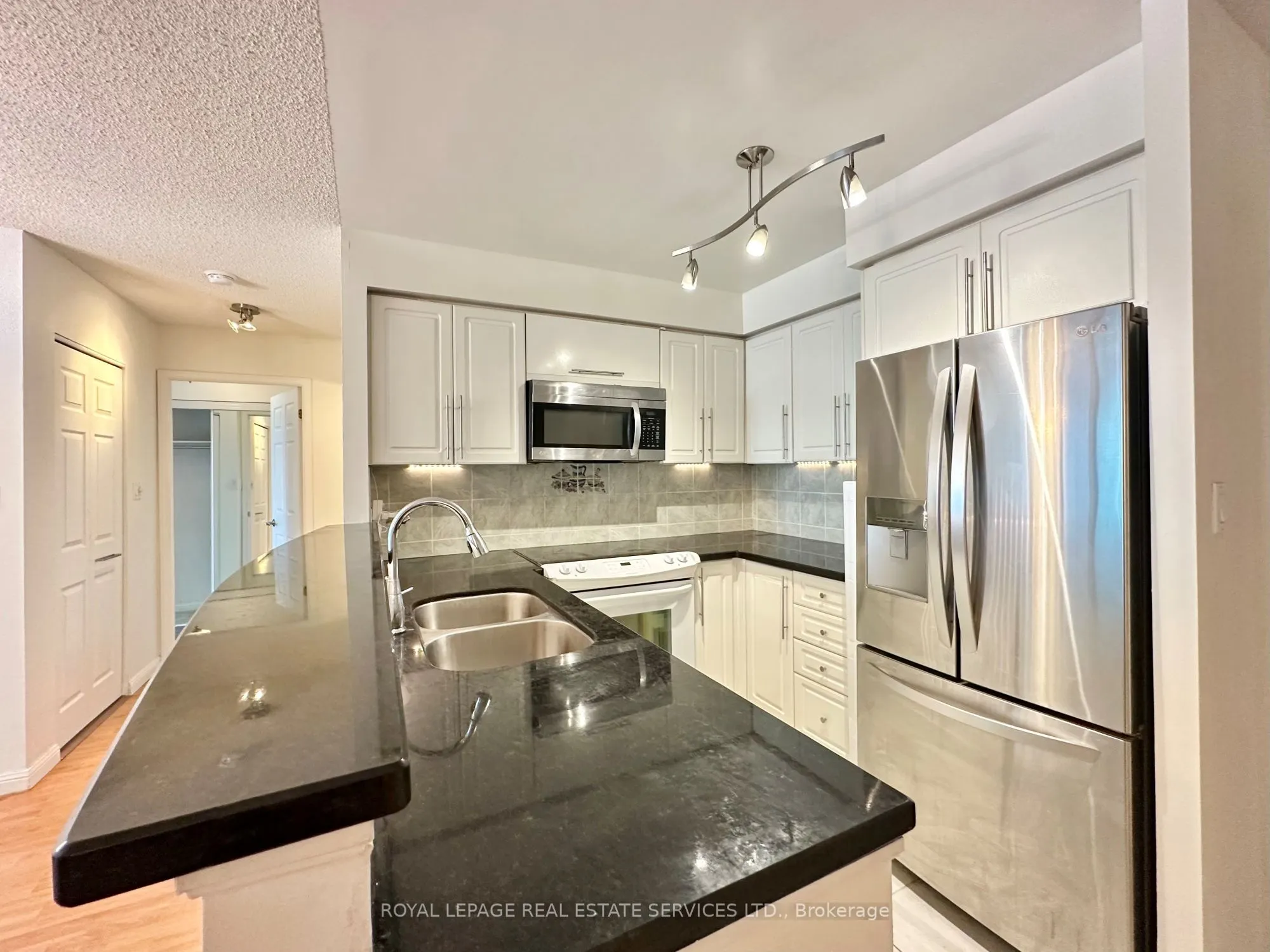 23 Lorraine Drive, #918