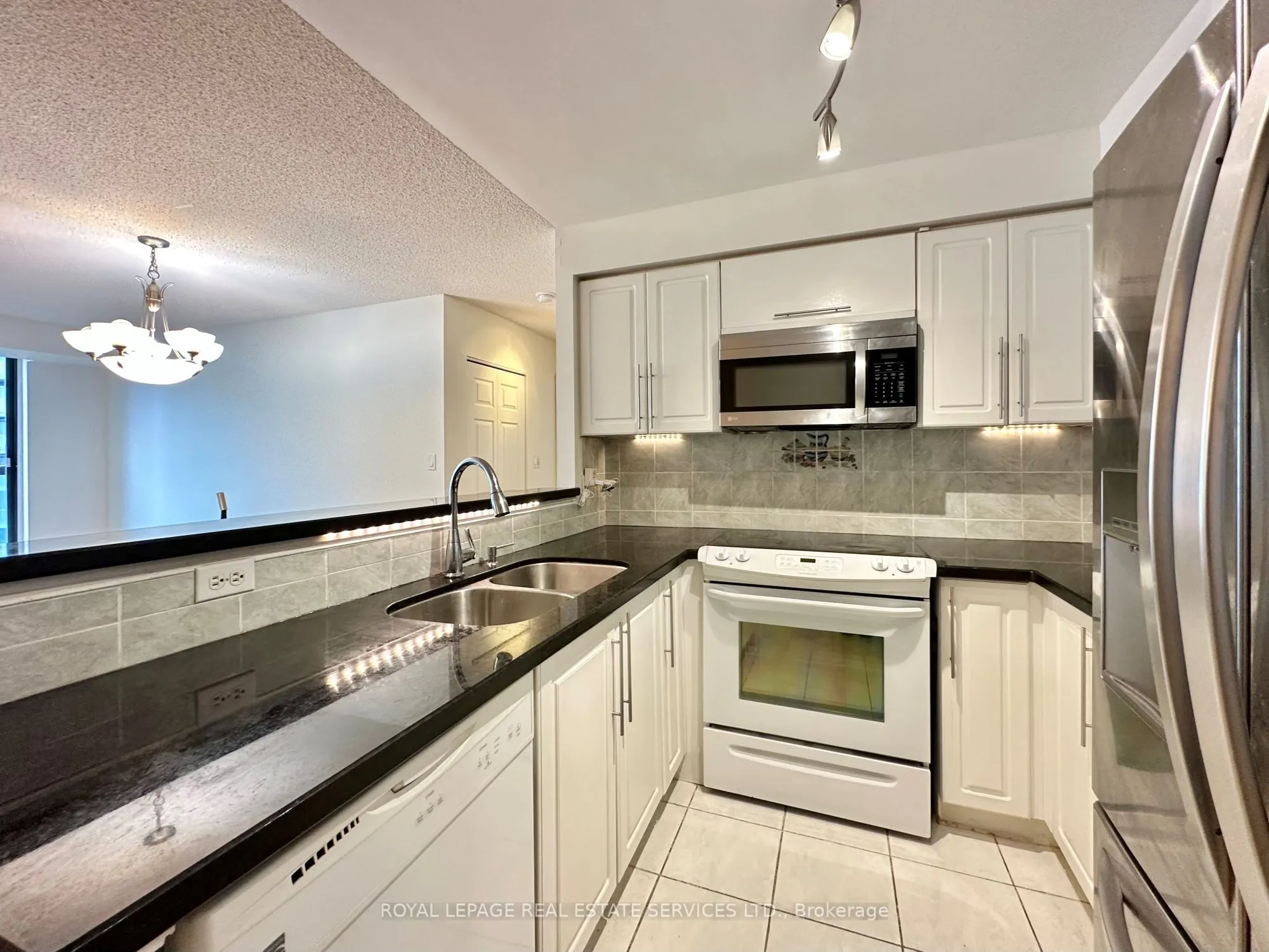 23 Lorraine Drive, #918