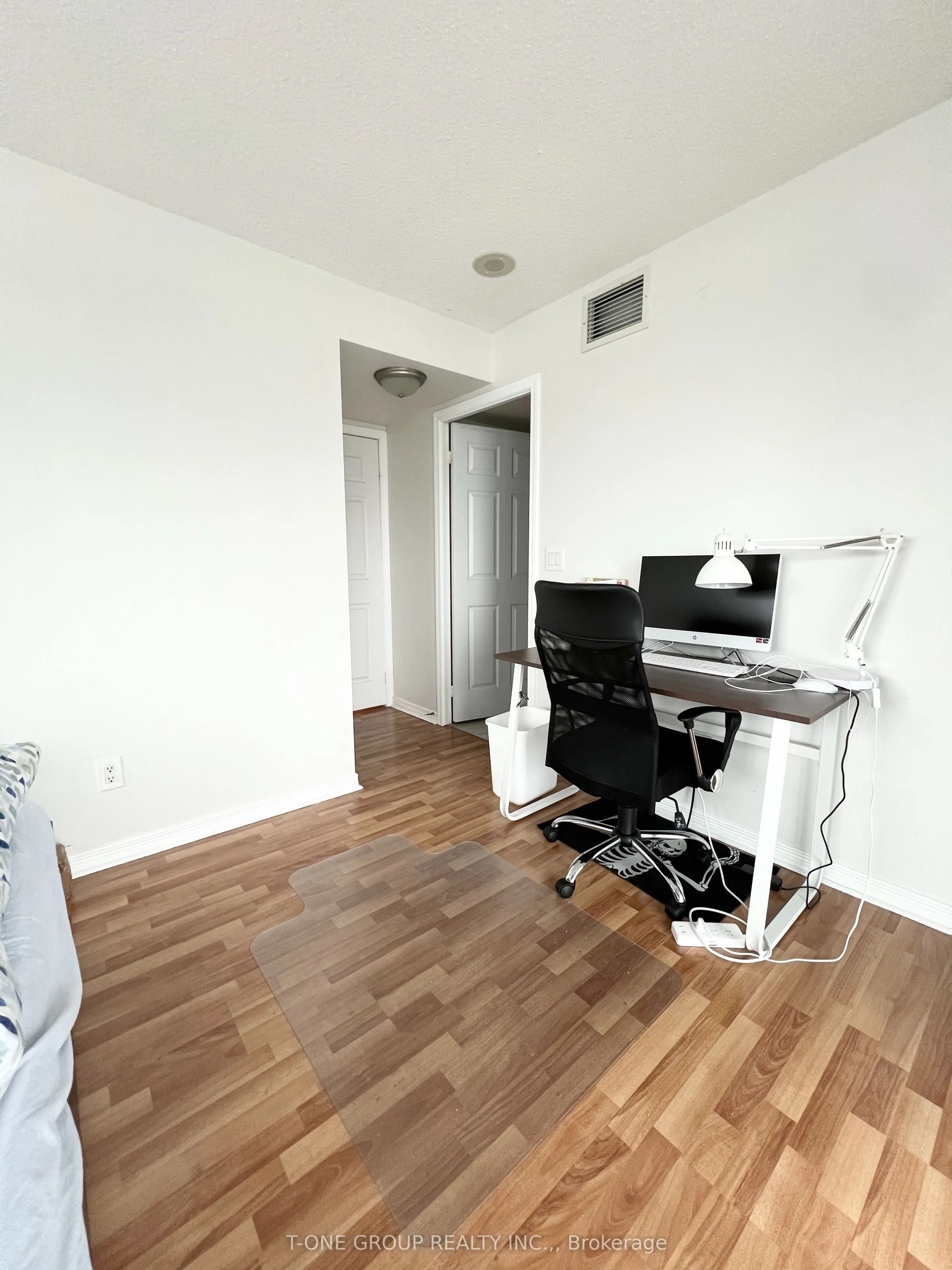 5500 YONGE Street, #1202
