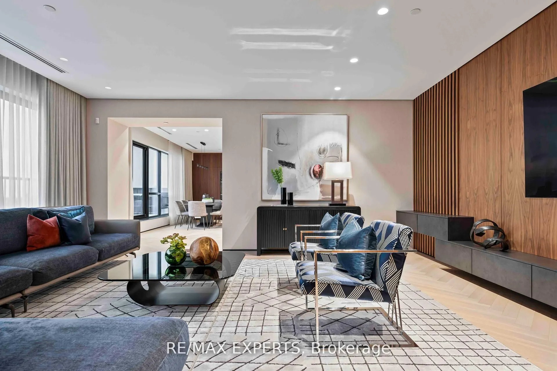 1700 Avenue Road, #702