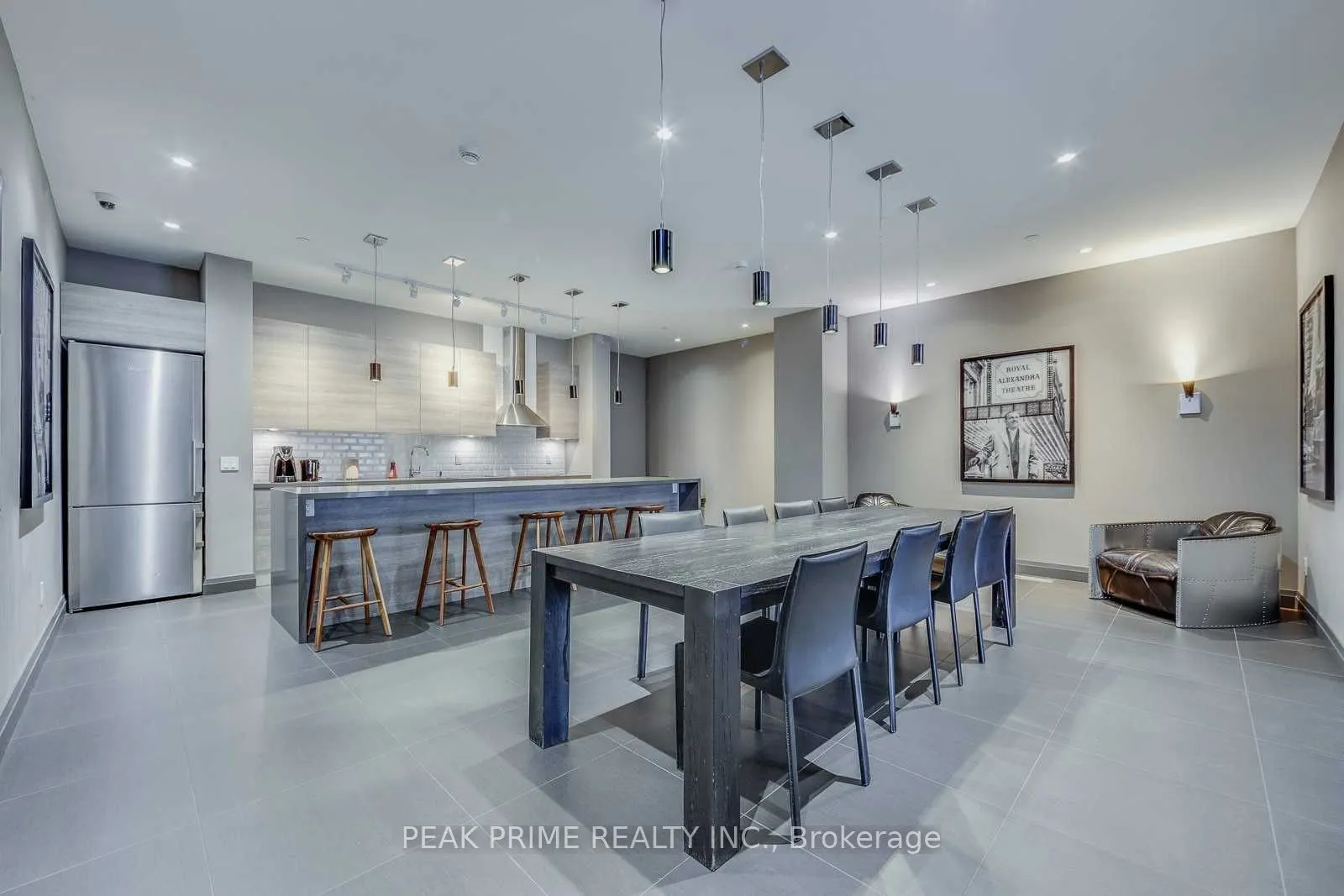 224 King Street W, #501