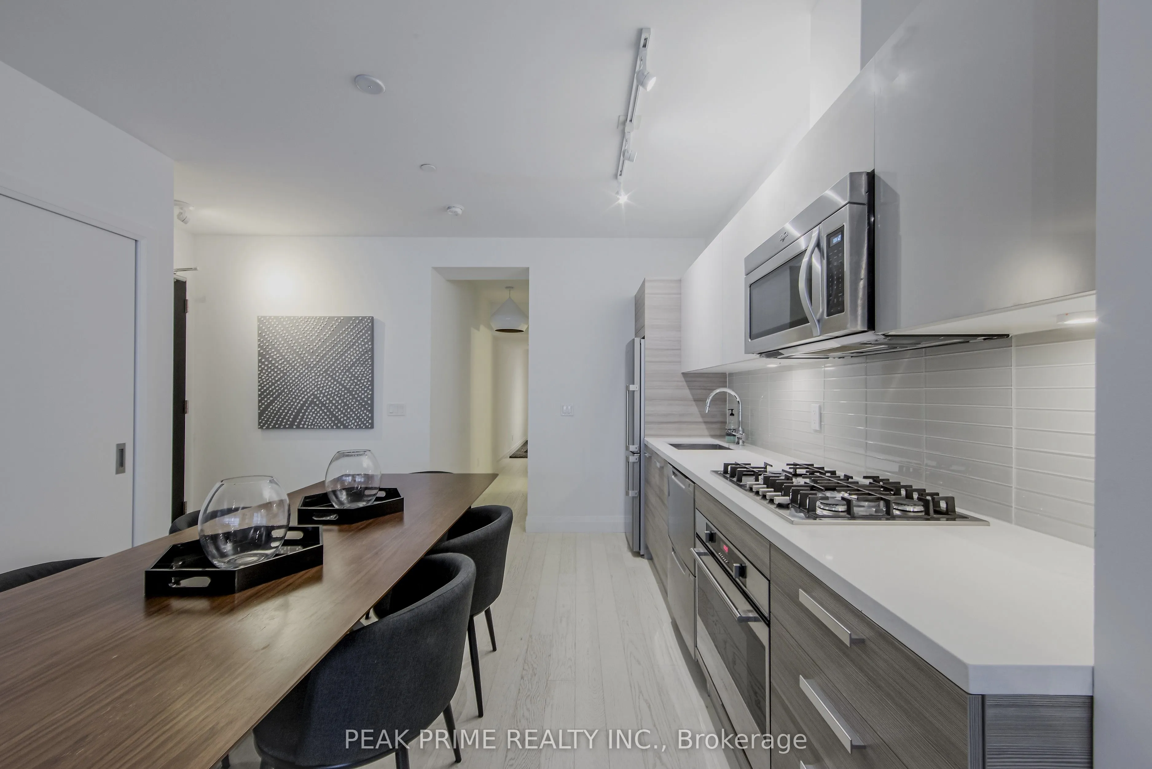 224 King Street W, #501