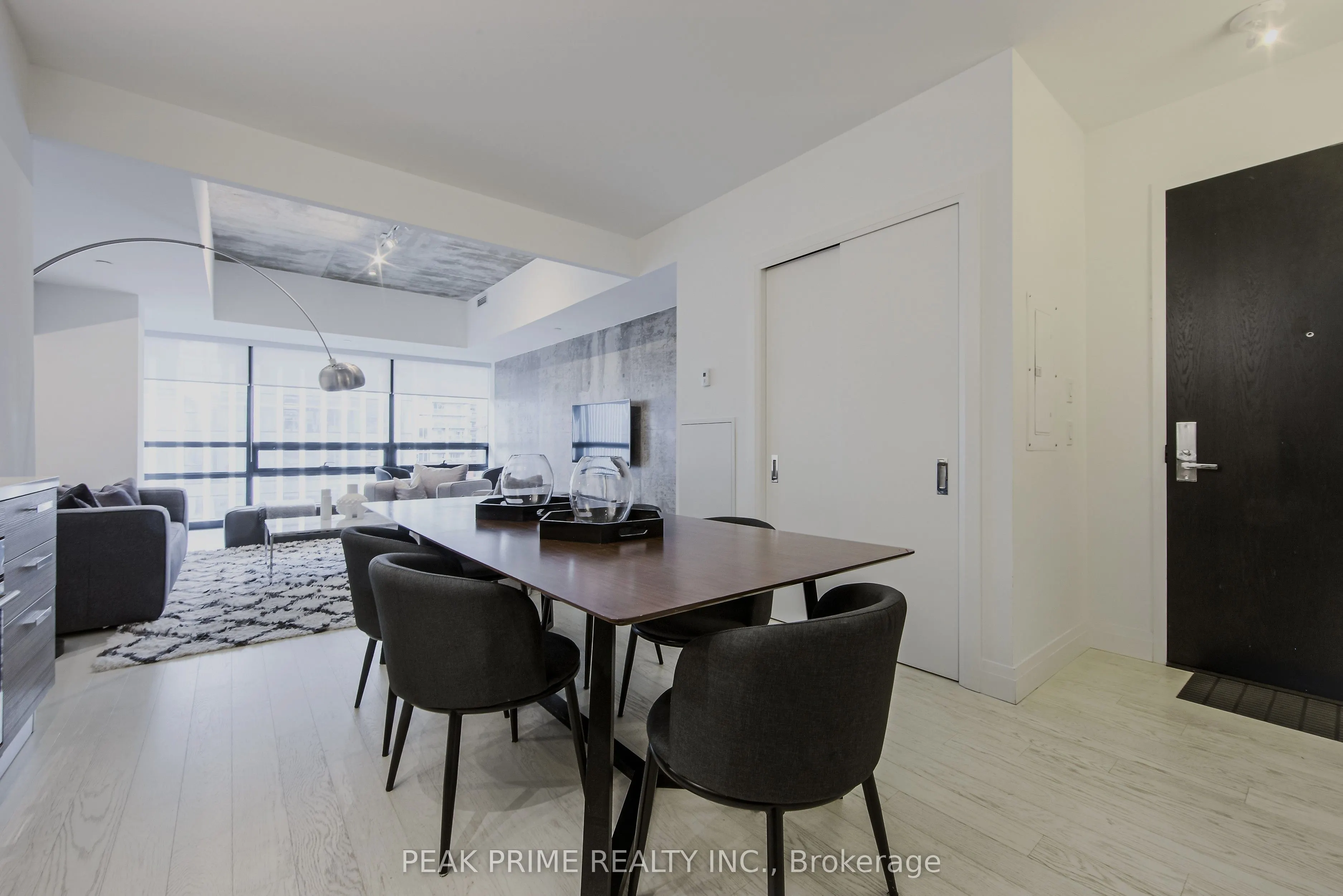 224 King Street W, #501