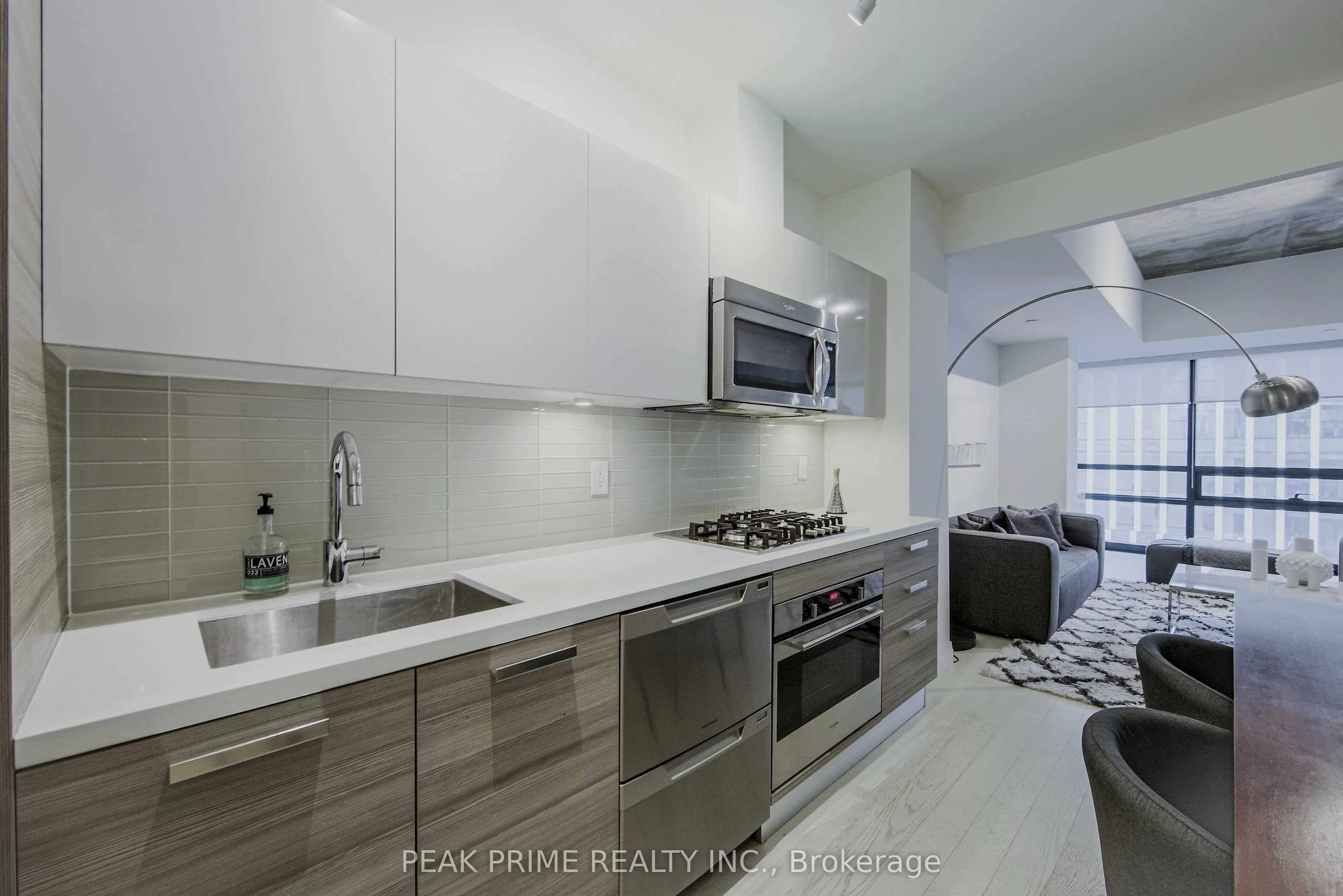 224 King Street W, #501