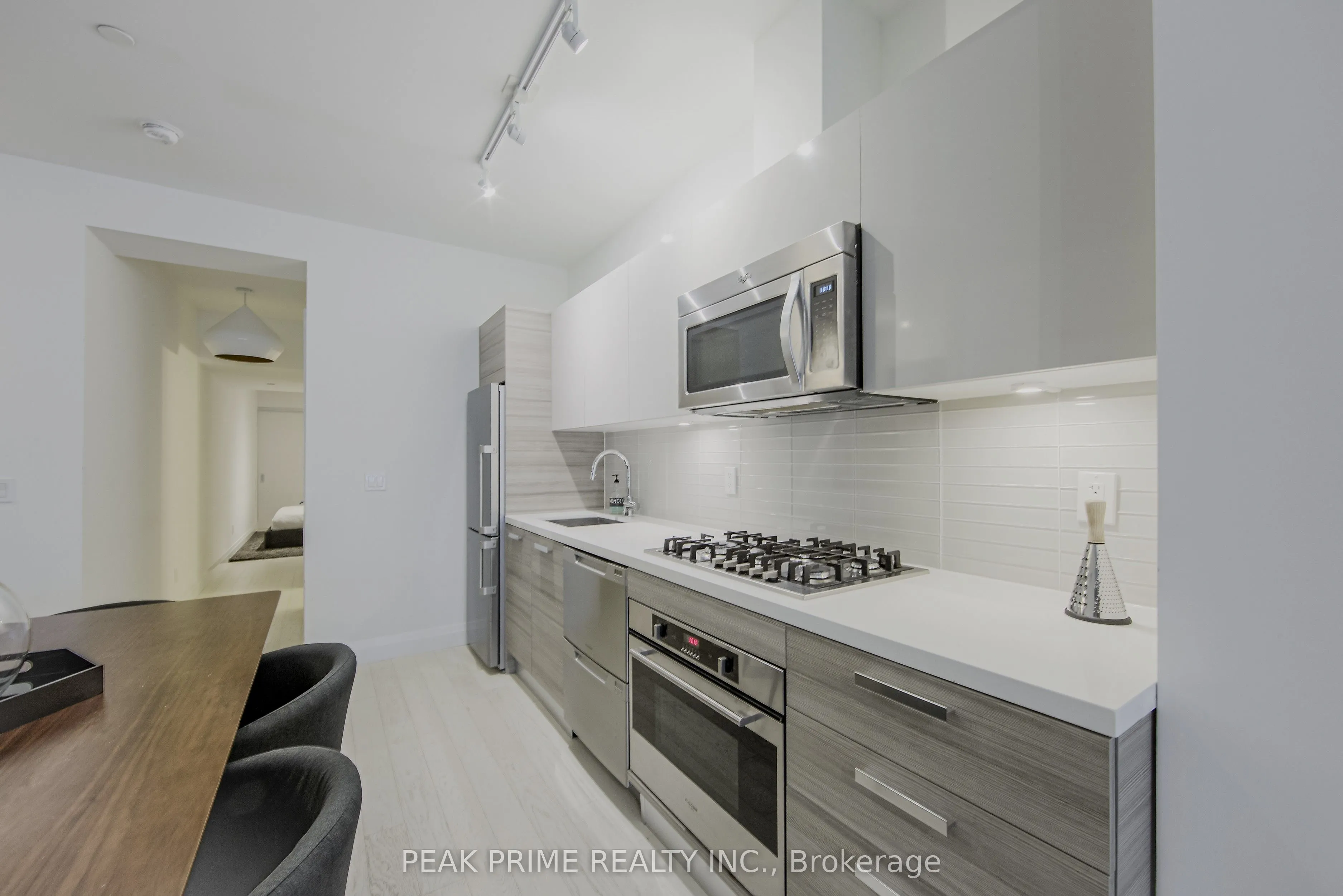 224 King Street W, #501