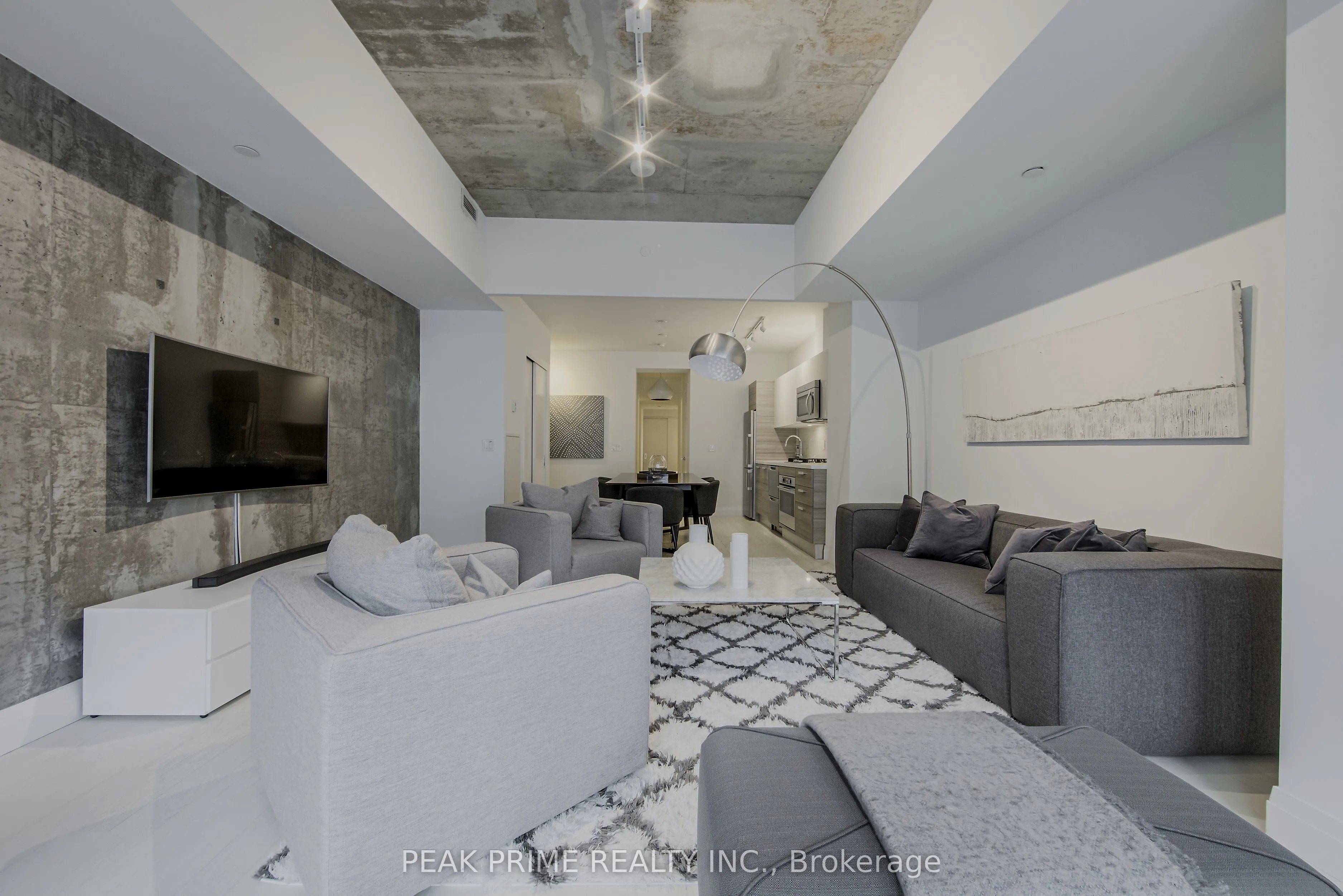 224 King Street W, #501