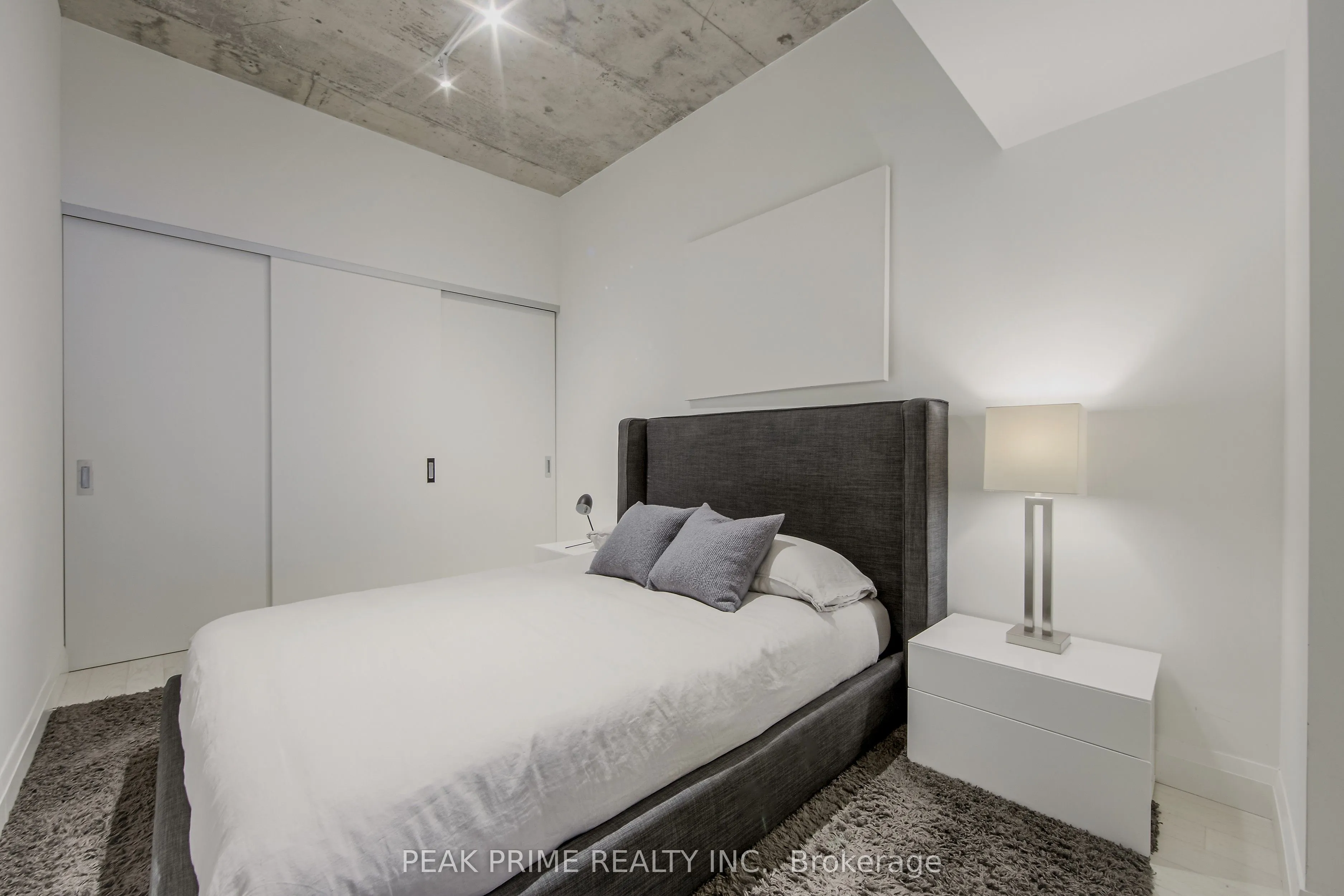 224 King Street W, #501