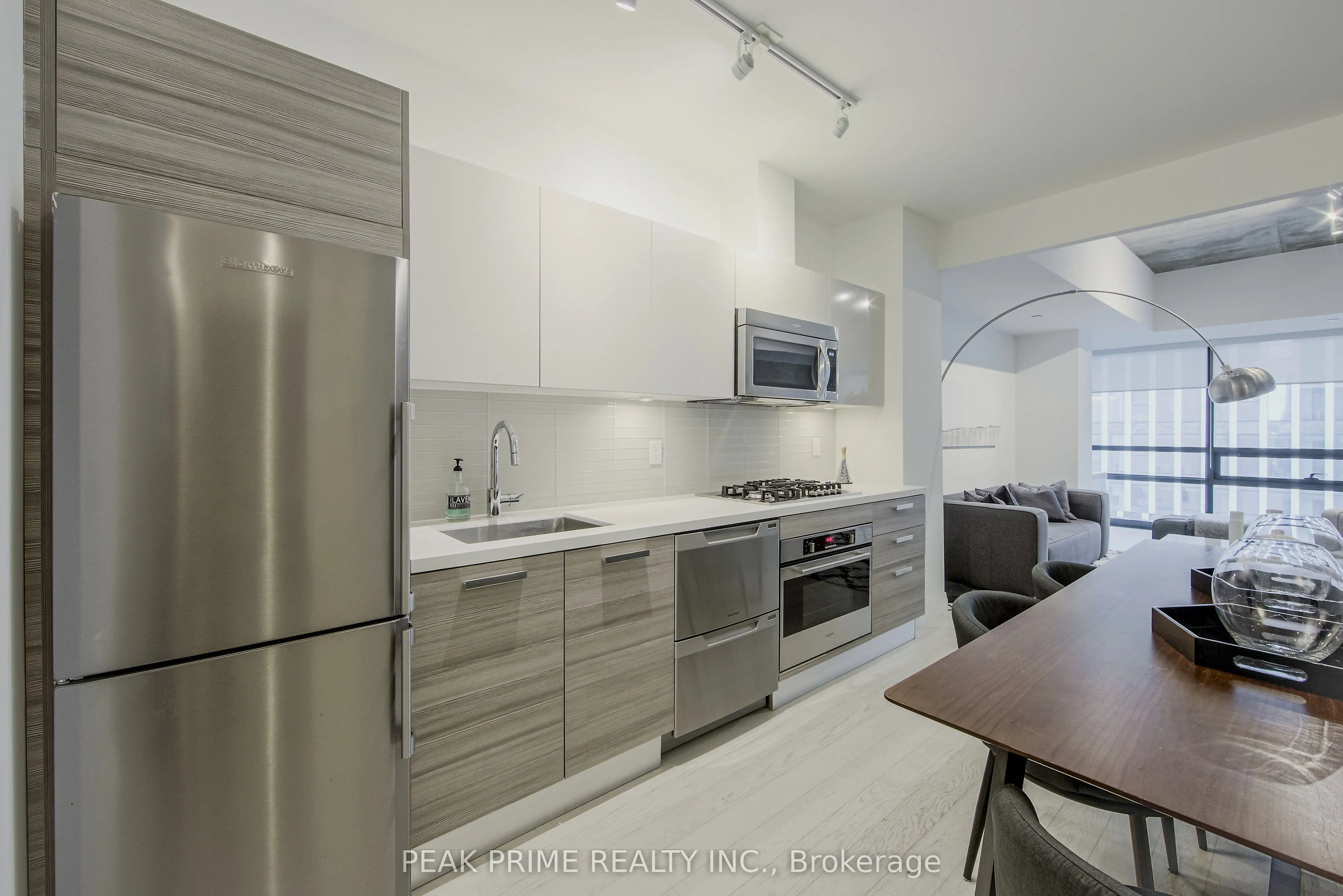 224 King Street W, #501
