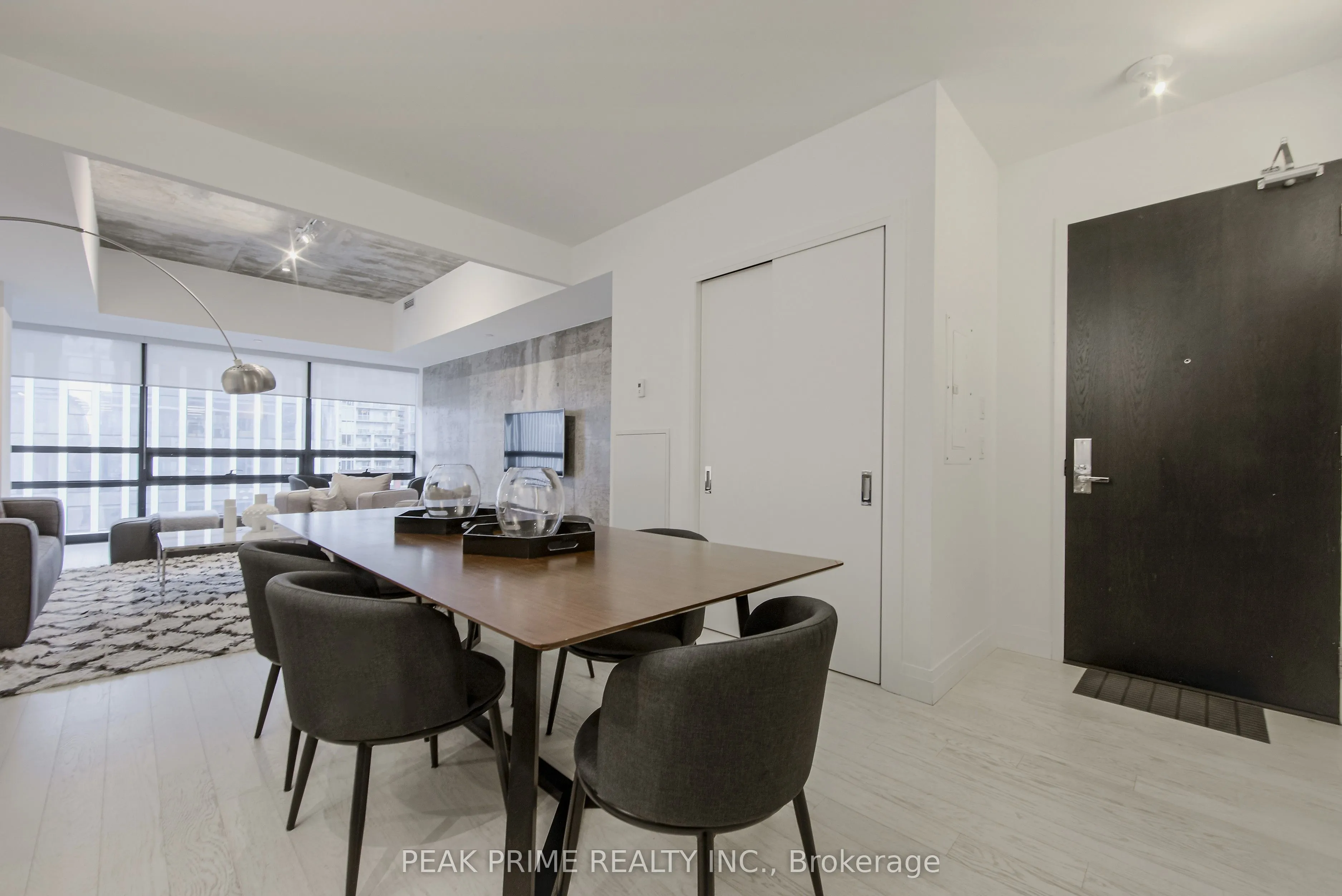 224 King Street W, #501