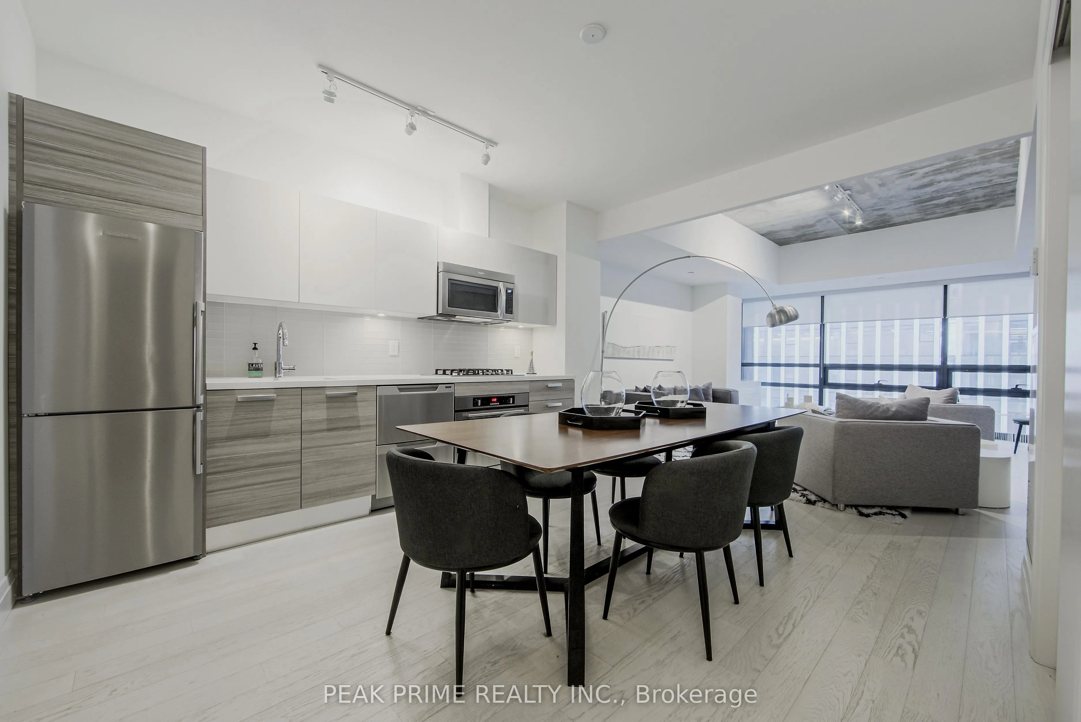 224 King Street W, #501