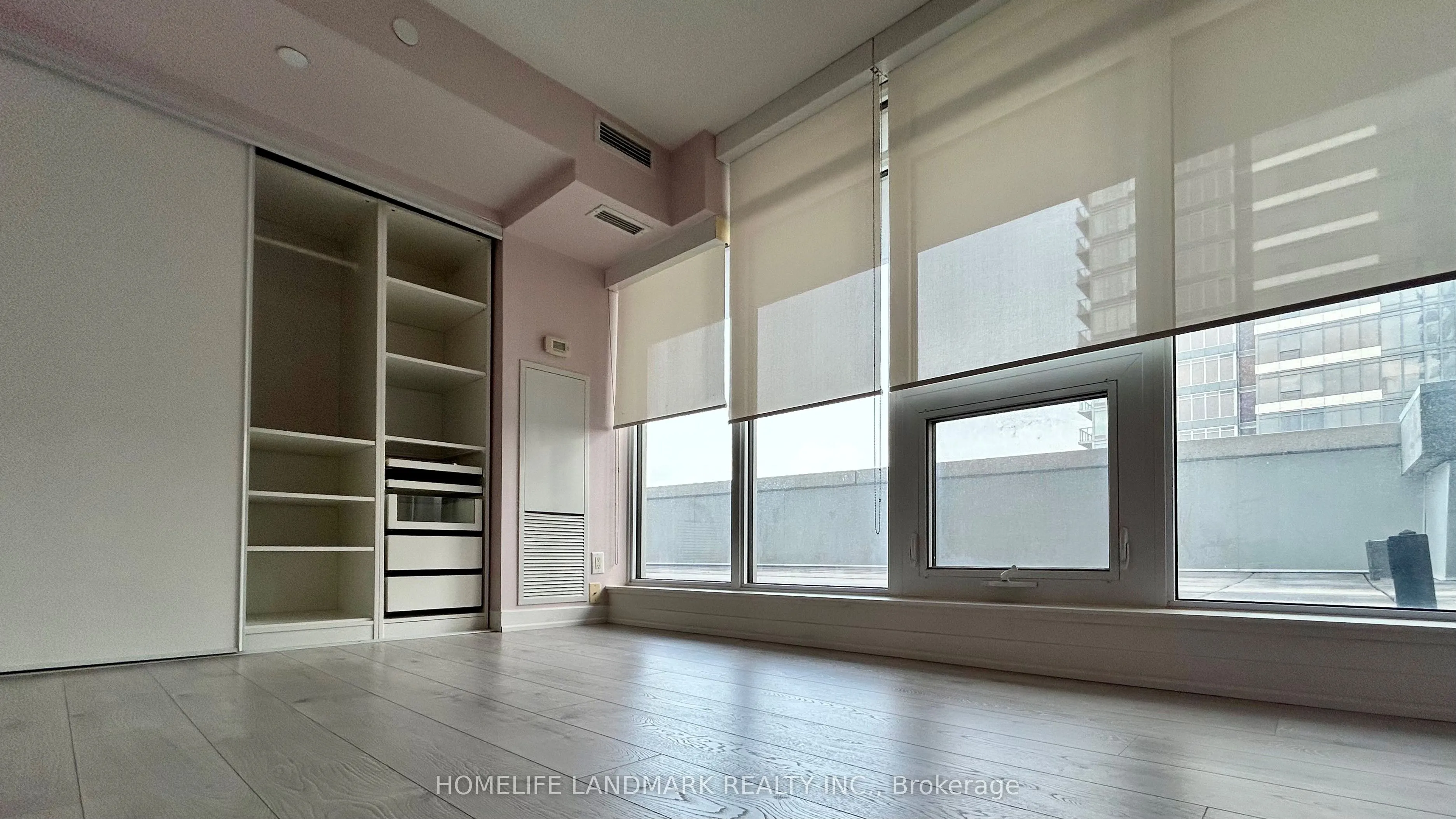 72 Esther Shiner Boulevard, #318