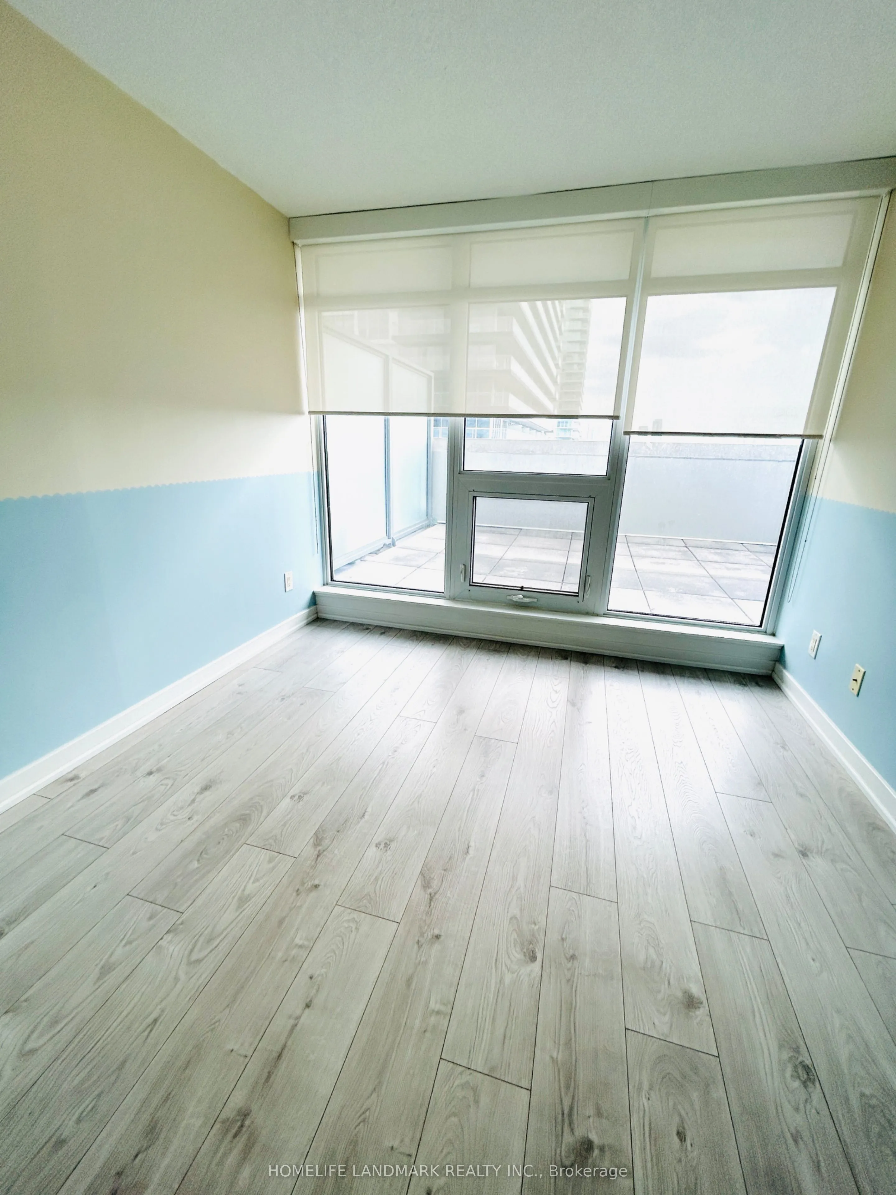 72 Esther Shiner Boulevard, #318