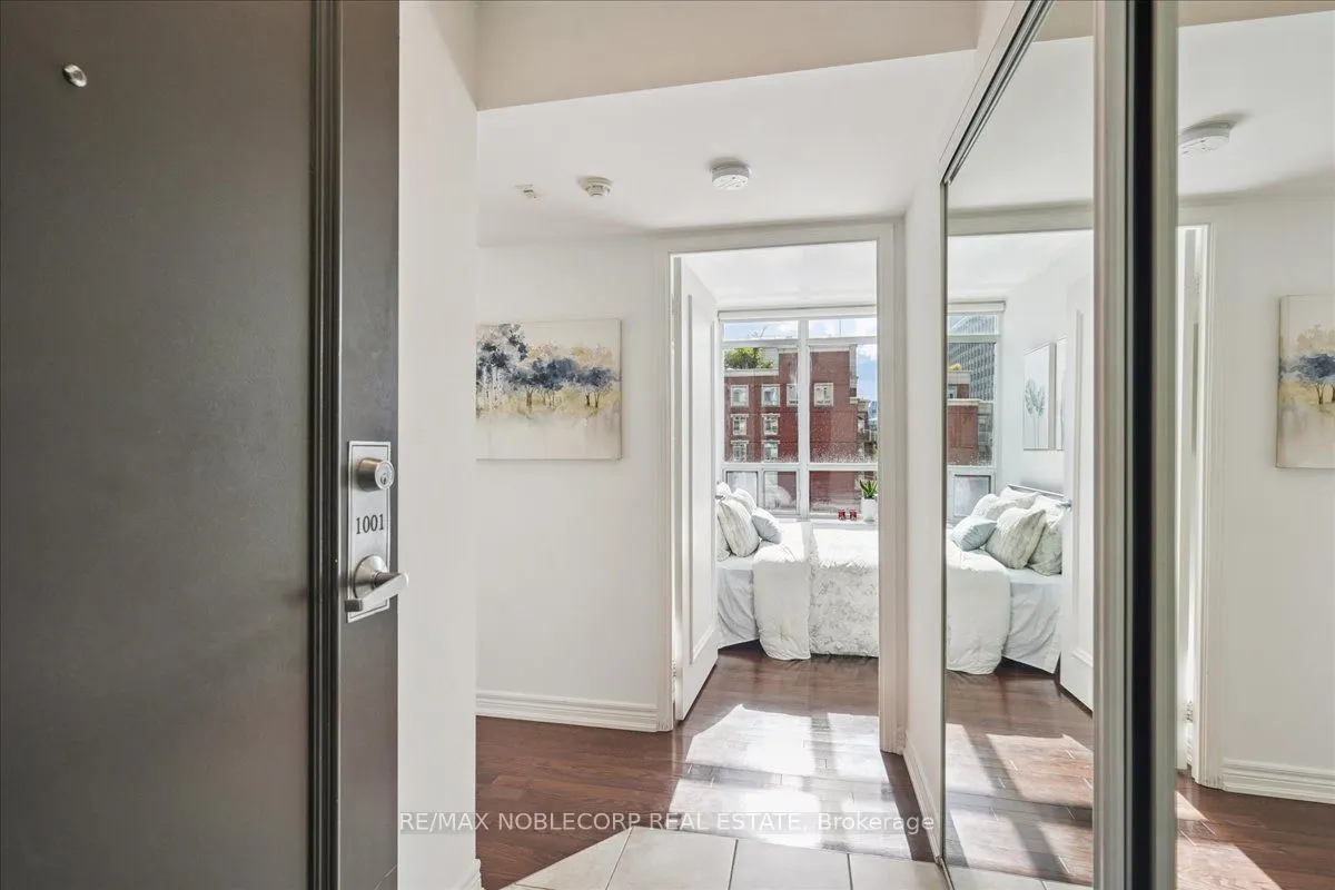 60 St.Clair Avenue W, #1001