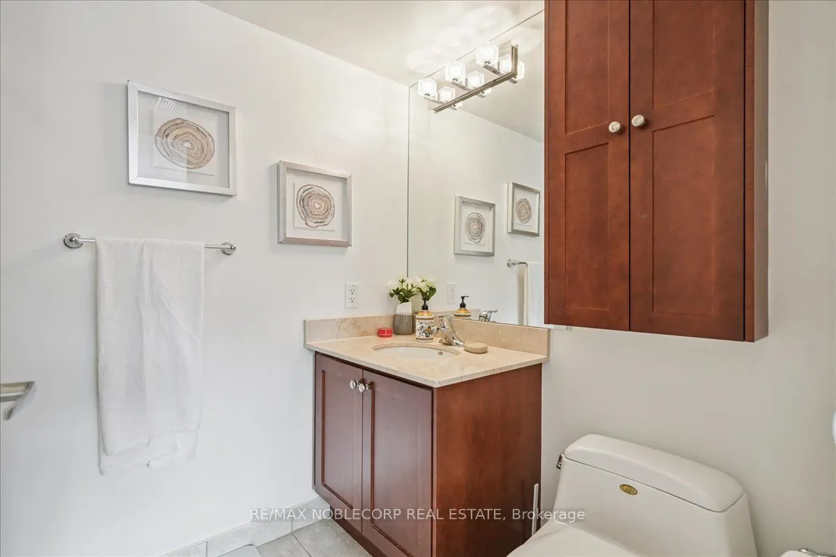 60 St.Clair Avenue W, #1001