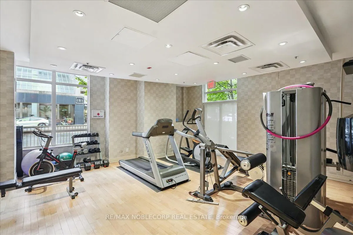 60 St.Clair Avenue W, #1001