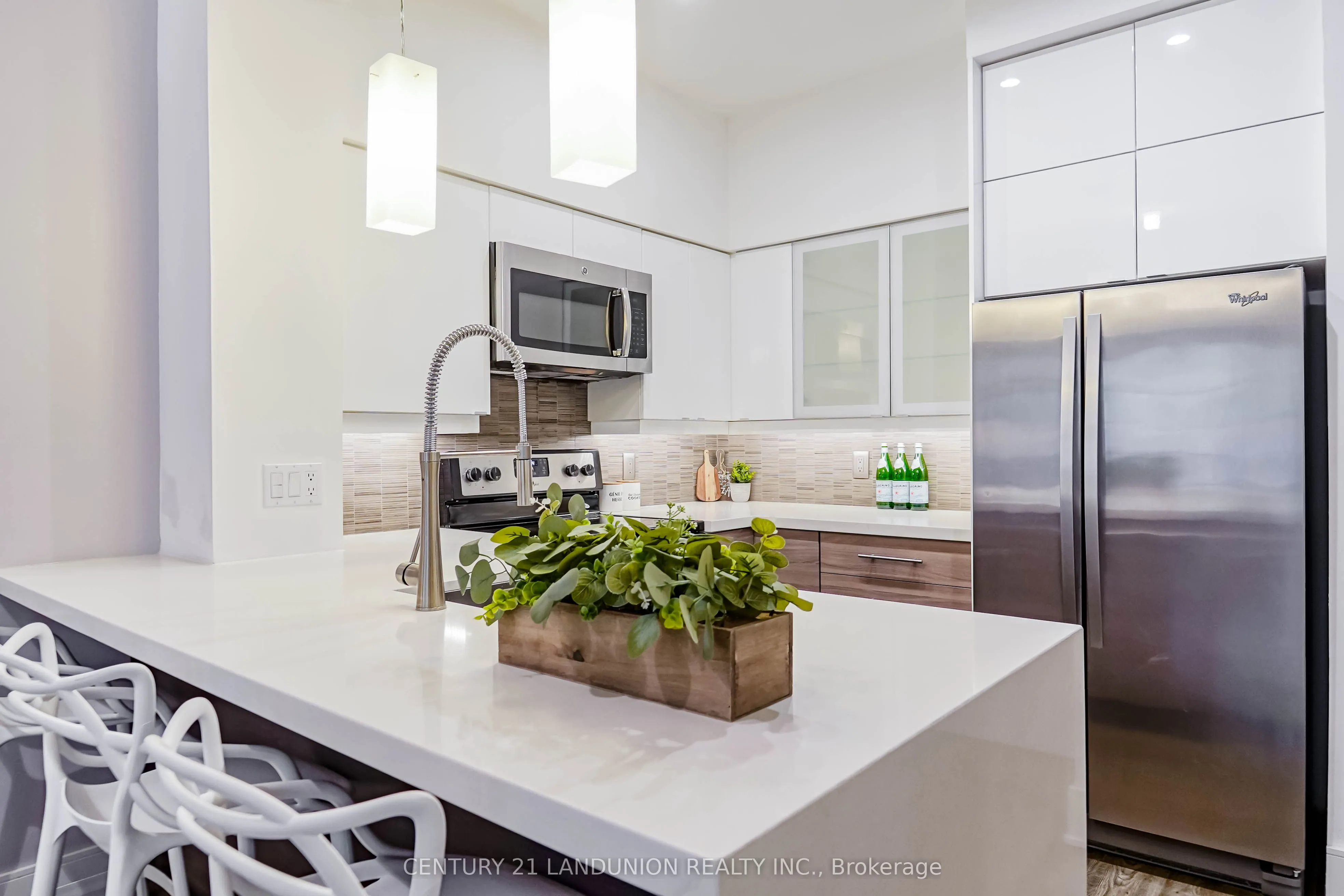38 Kenaston Gardens, #GV109